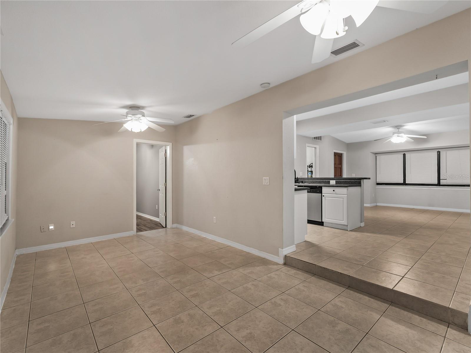 3181 Normandy Dr Property Photo 13