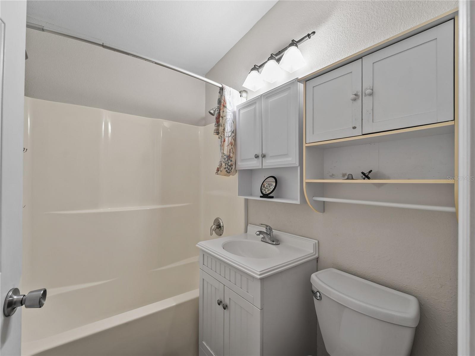 3181 Normandy Dr Property Photo 25