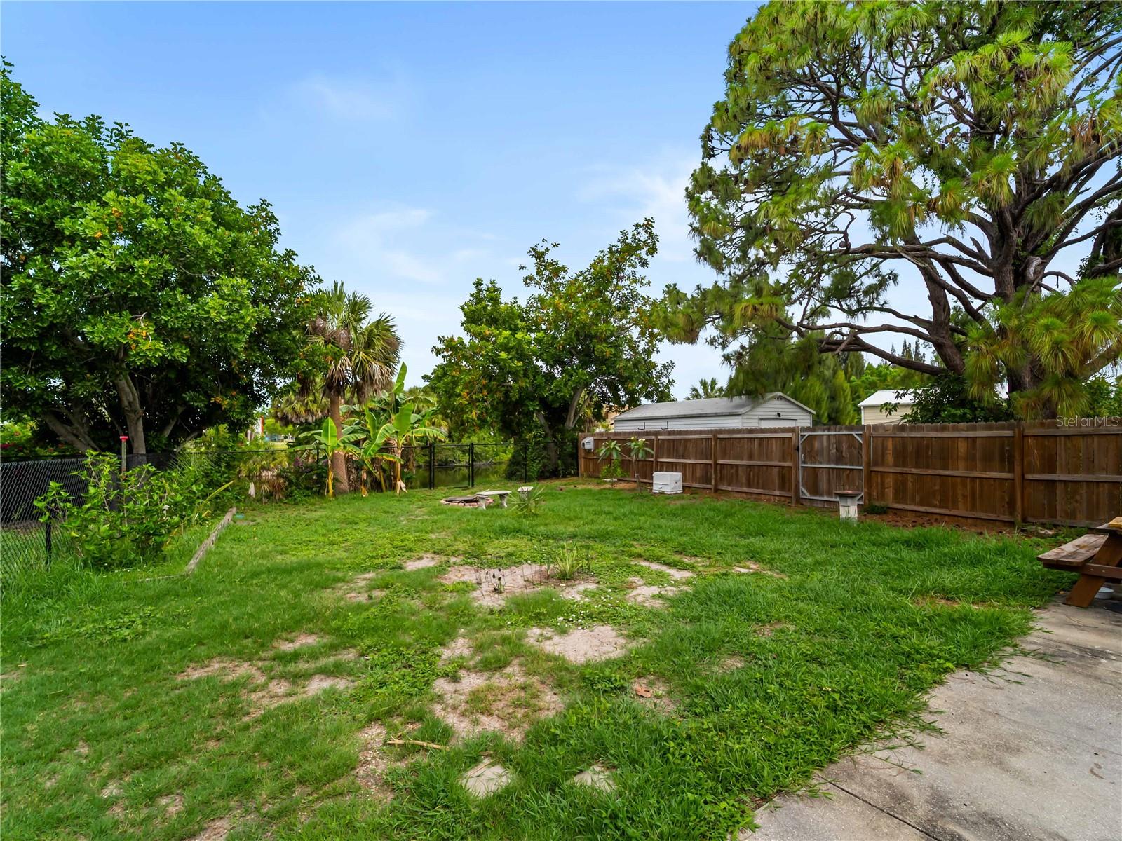 3181 Normandy Dr Property Photo 31