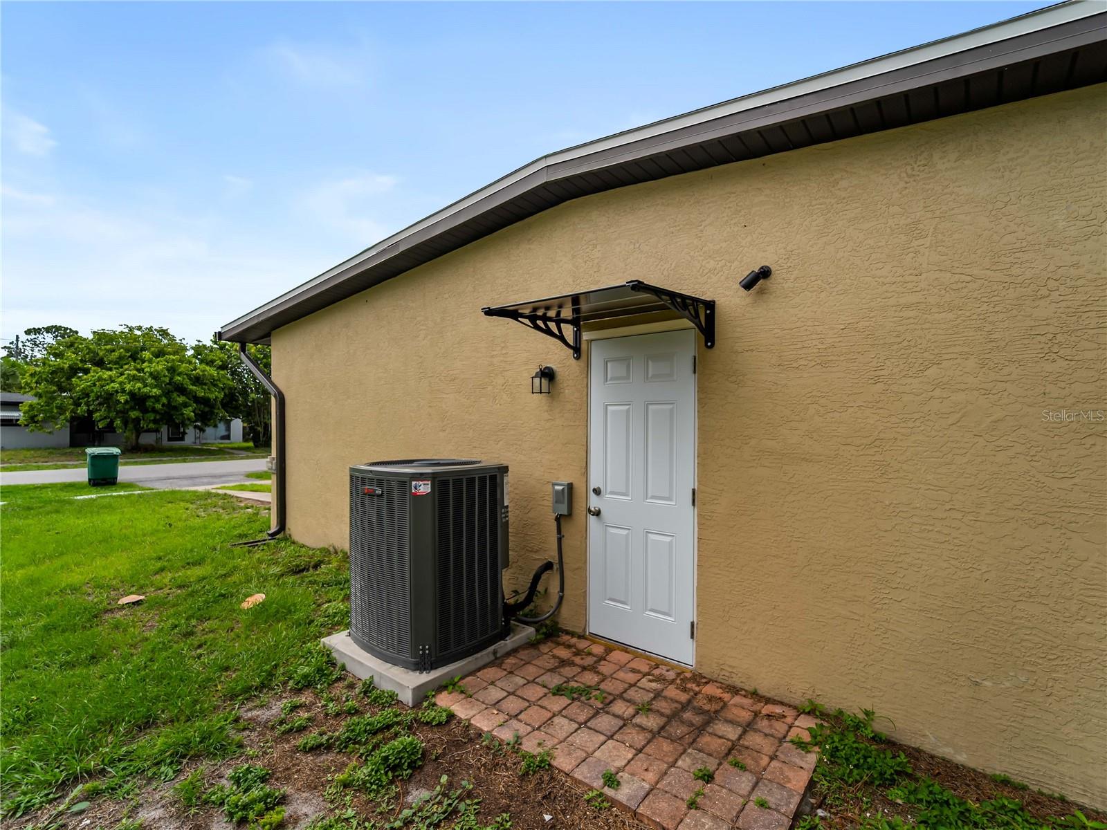 3181 Normandy Dr Property Photo 37