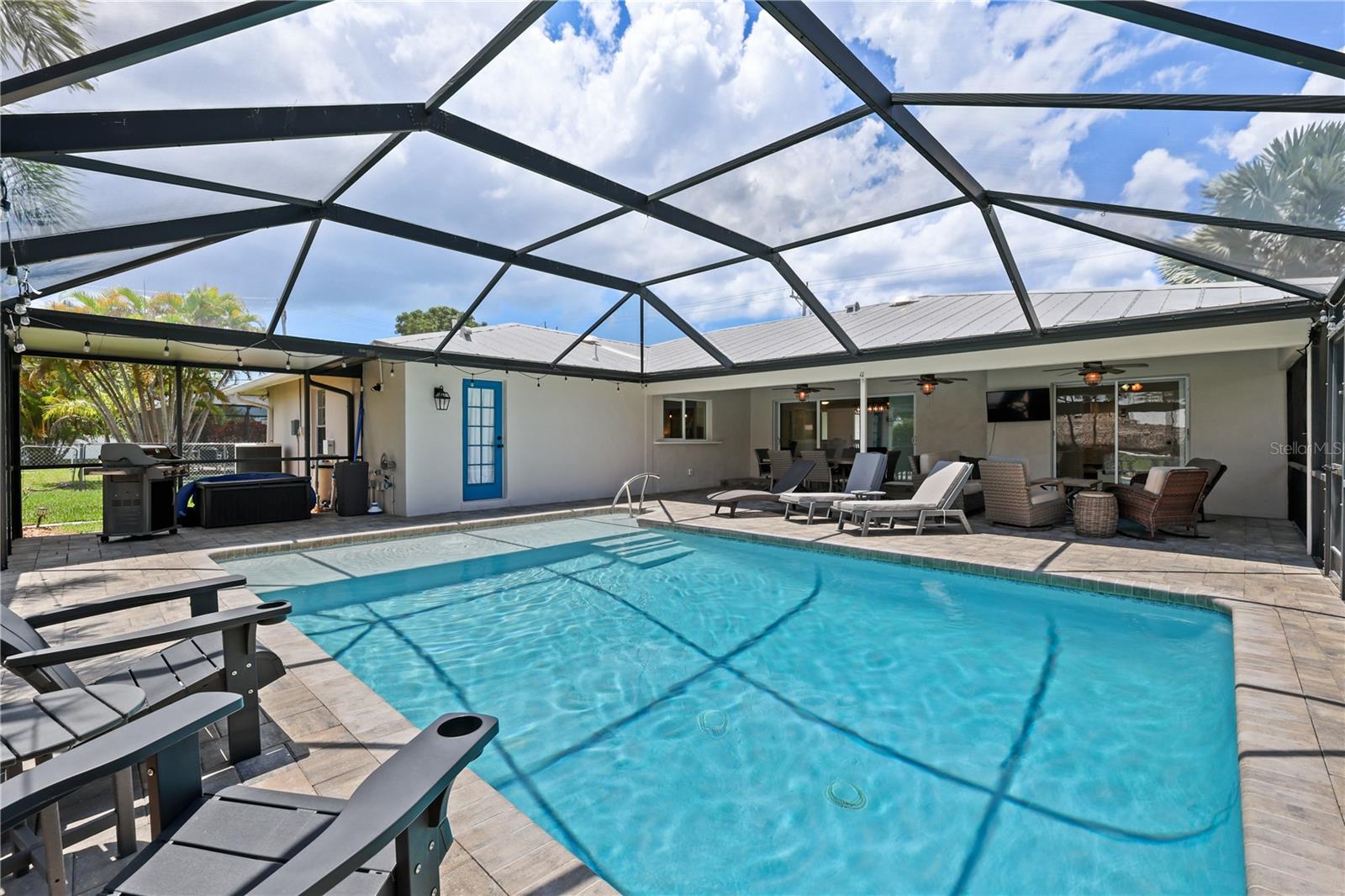 5215 Pelican Blvd Property Photo 2