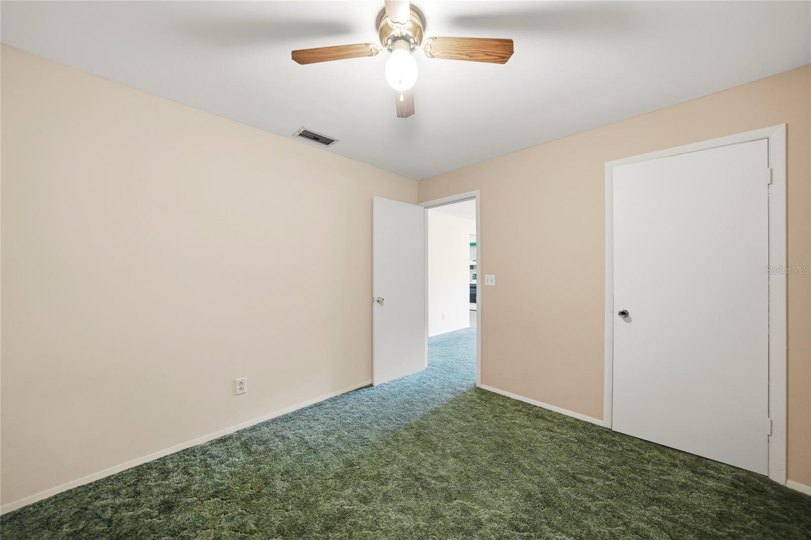 5549 Sw Shores Ave Property Photo 16