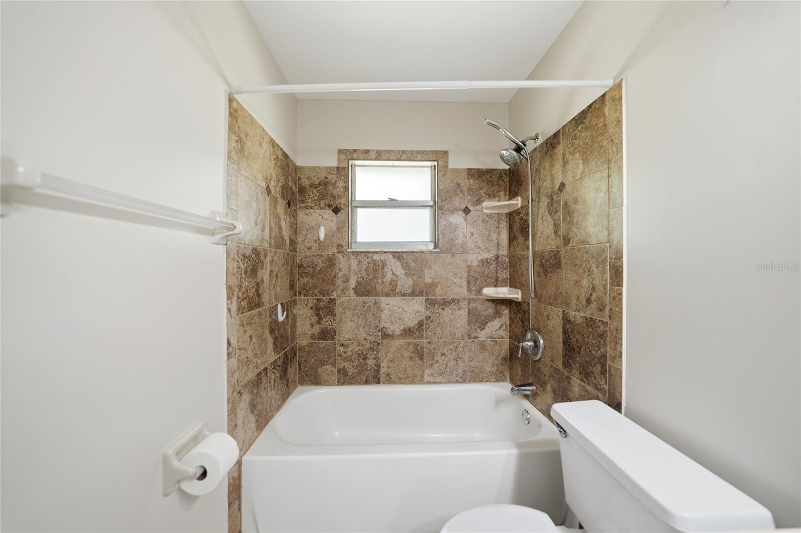 5549 Sw Shores Ave Property Photo 21
