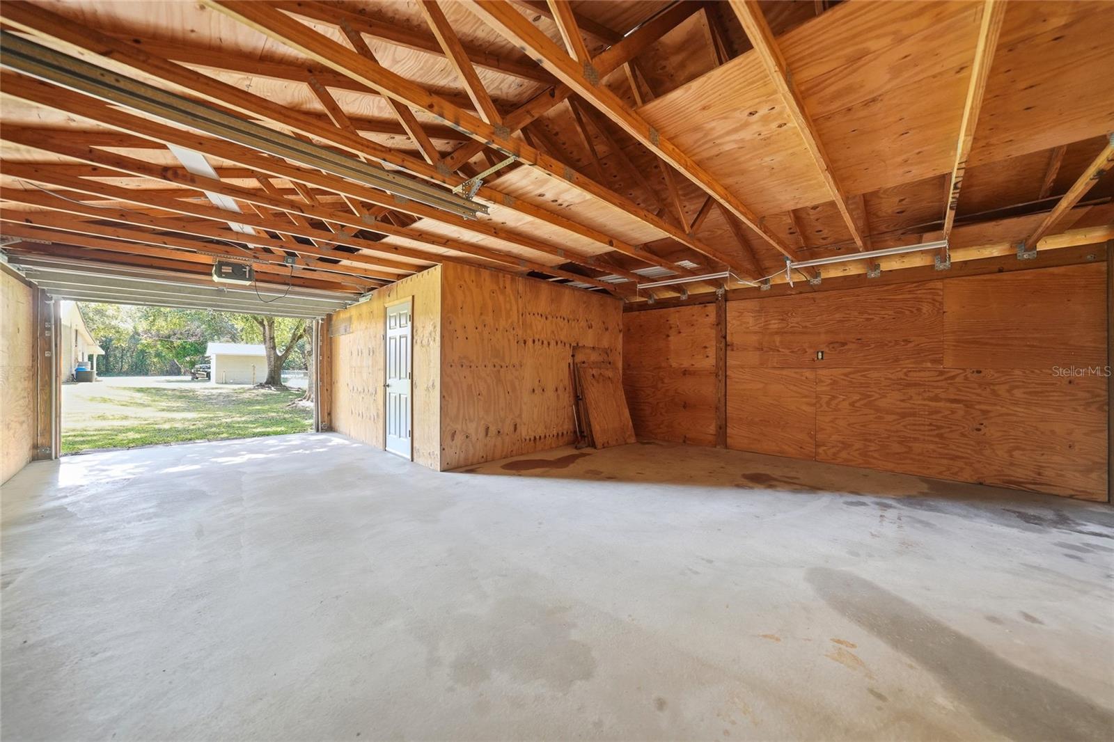 5549 Sw Shores Ave Property Photo 28
