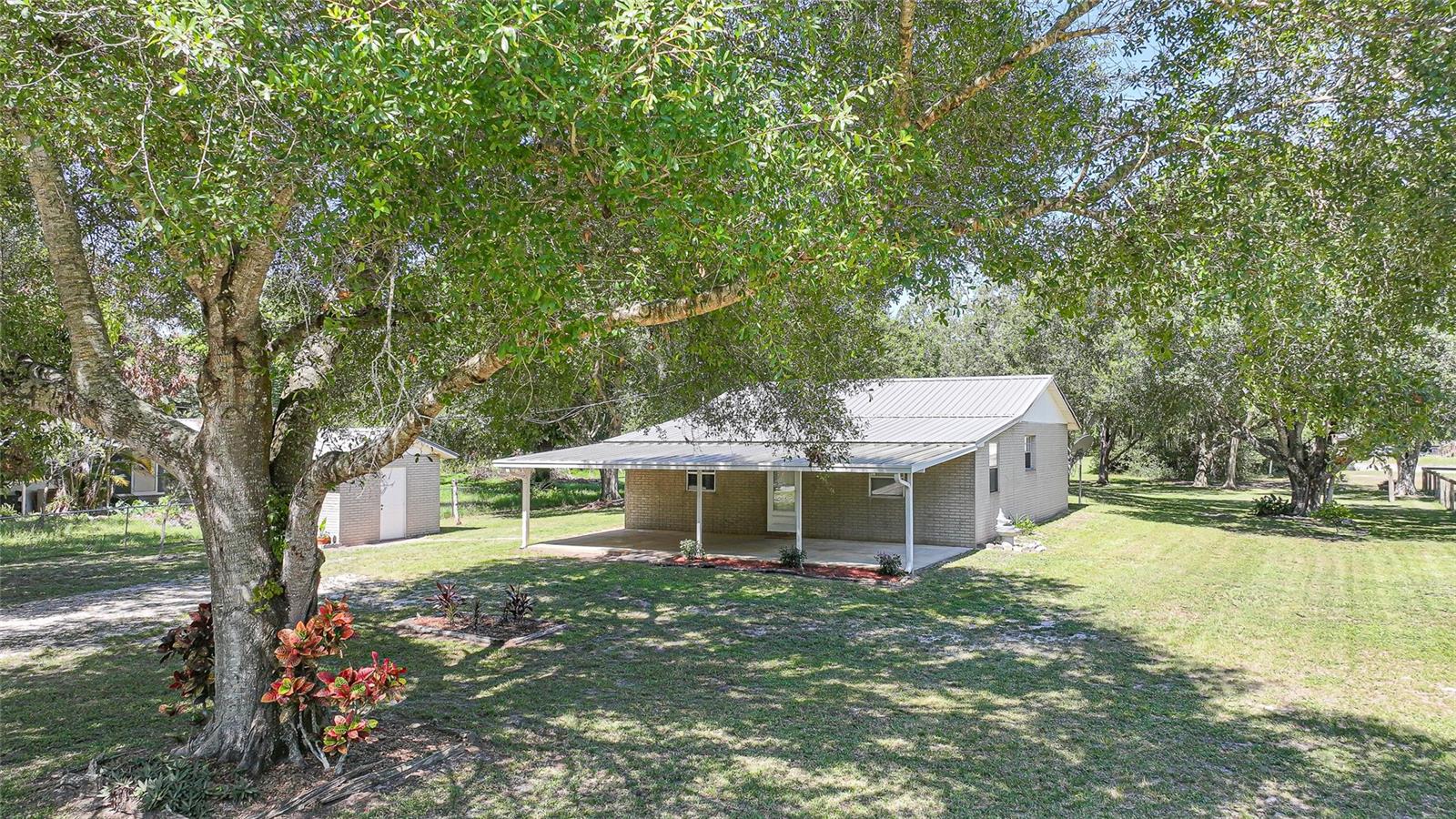 5549 Sw Shores Ave Property Photo 38