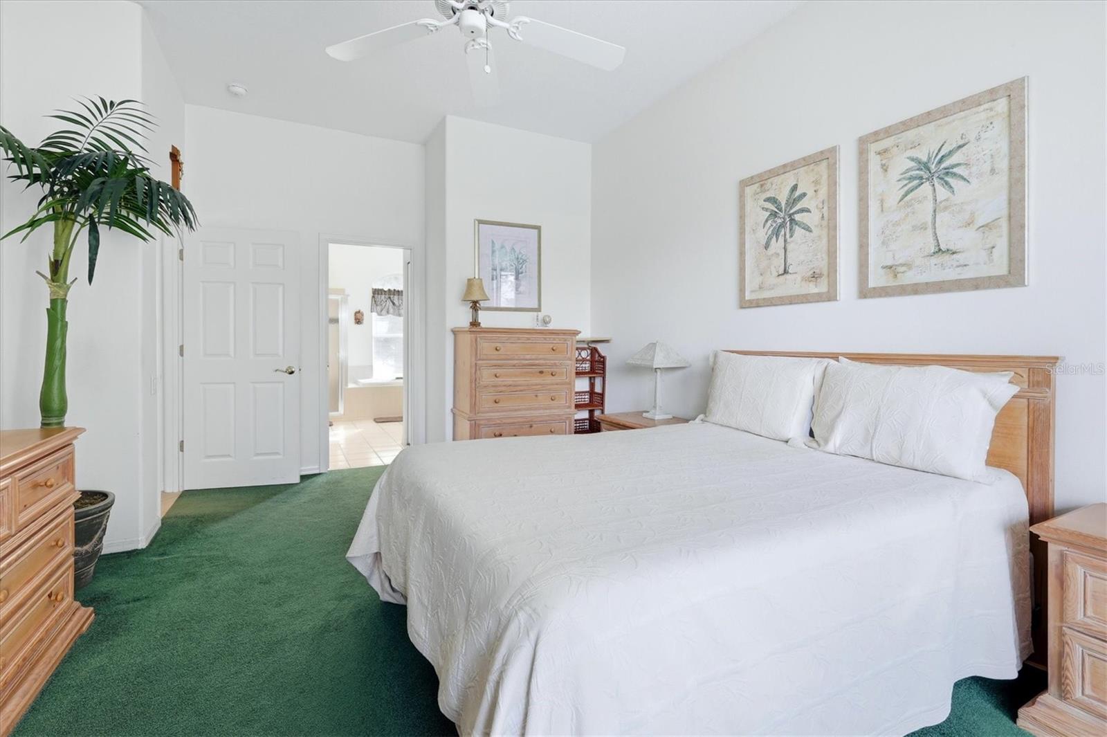 3175 Village Ln Property Photo 25