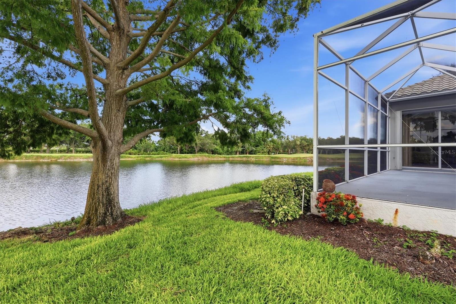 3175 Village Ln Property Photo 34