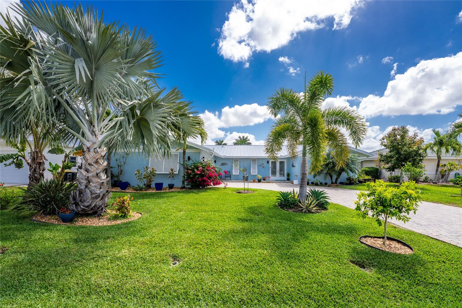 80 Sabal Dr Property Photo 2