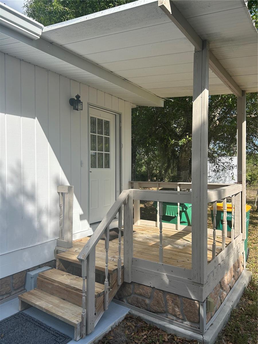 5522 Swaying Palm Property Photo 5