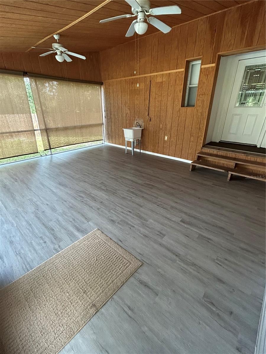 5522 Swaying Palm Property Photo 6