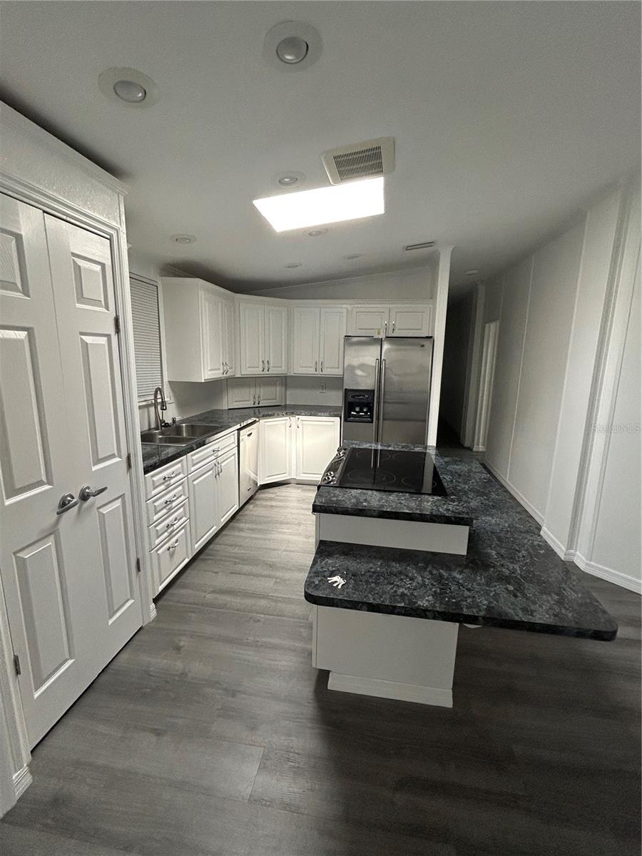 5522 Swaying Palm Property Photo 19
