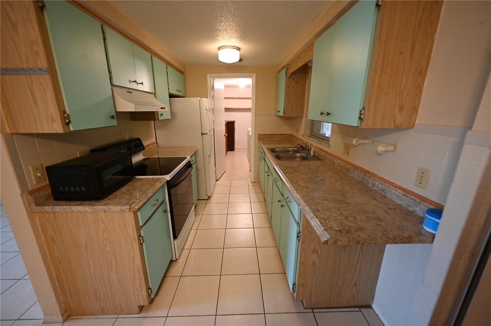 232 San Marino Ave Property Photo 5