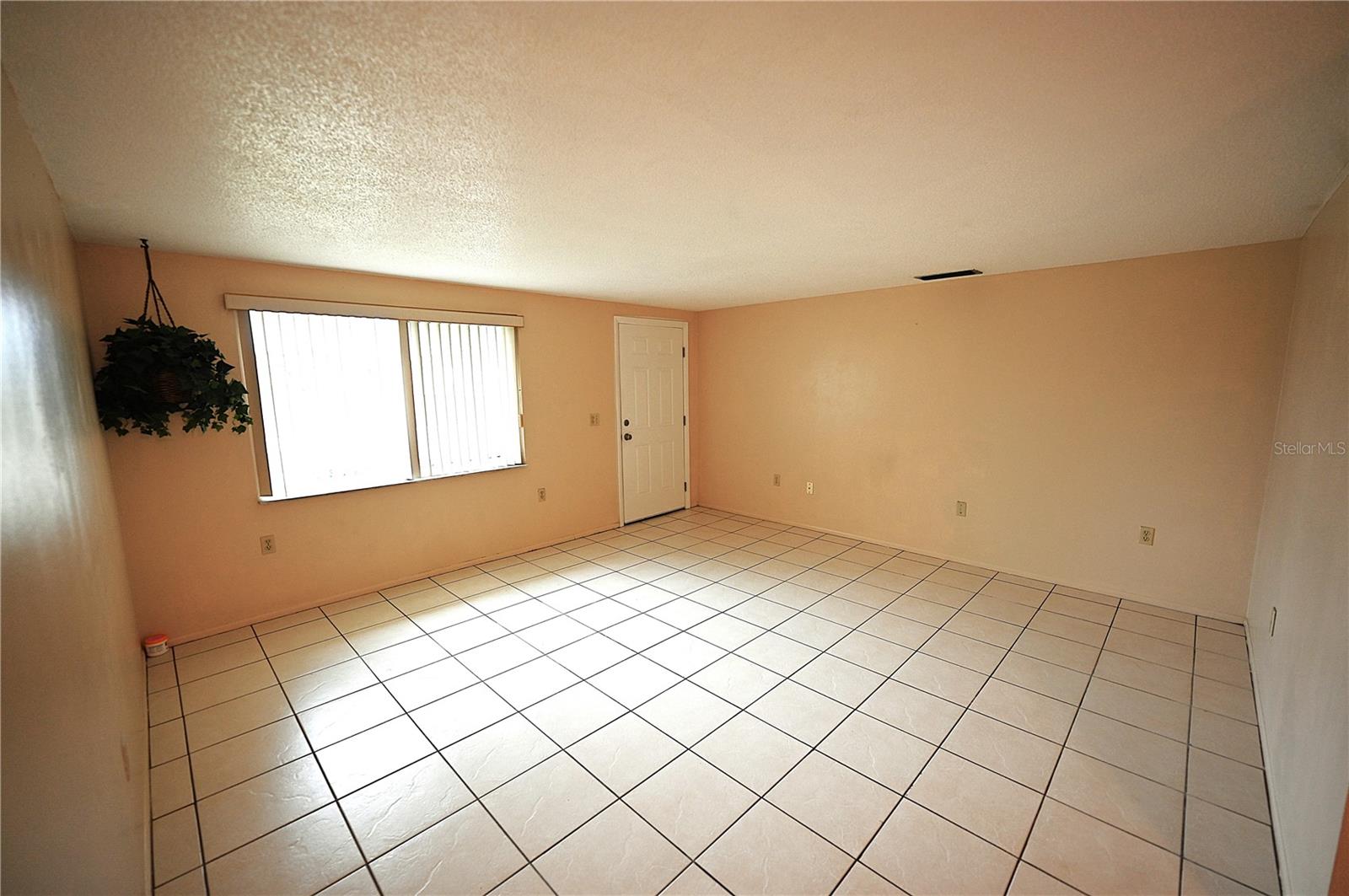 232 San Marino Ave Property Photo 6