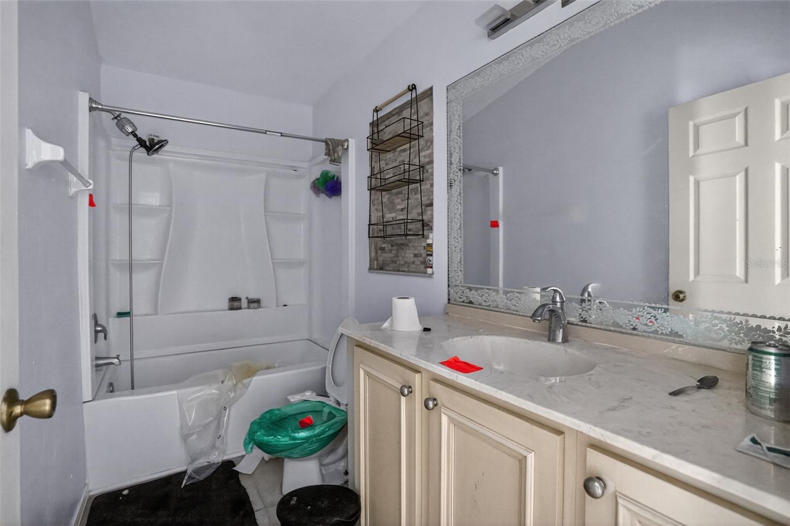2760 39th Ave Ne Property Photo 19