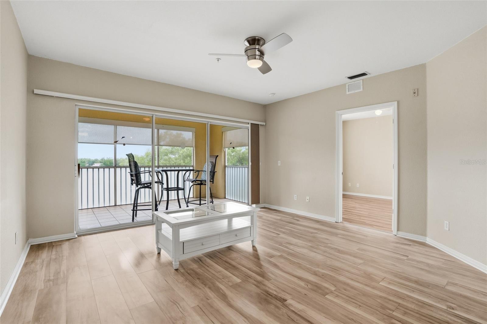 19355 Water Oak Dr #303 Property Photo 10