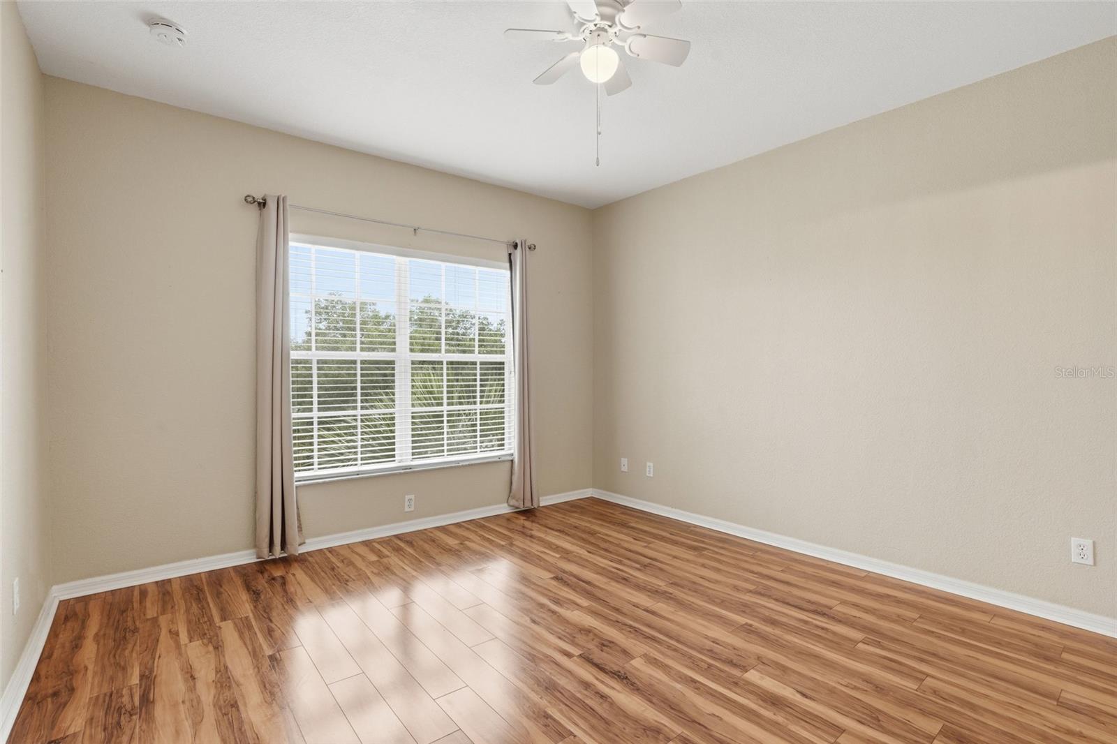 19355 Water Oak Dr #303 Property Photo 12