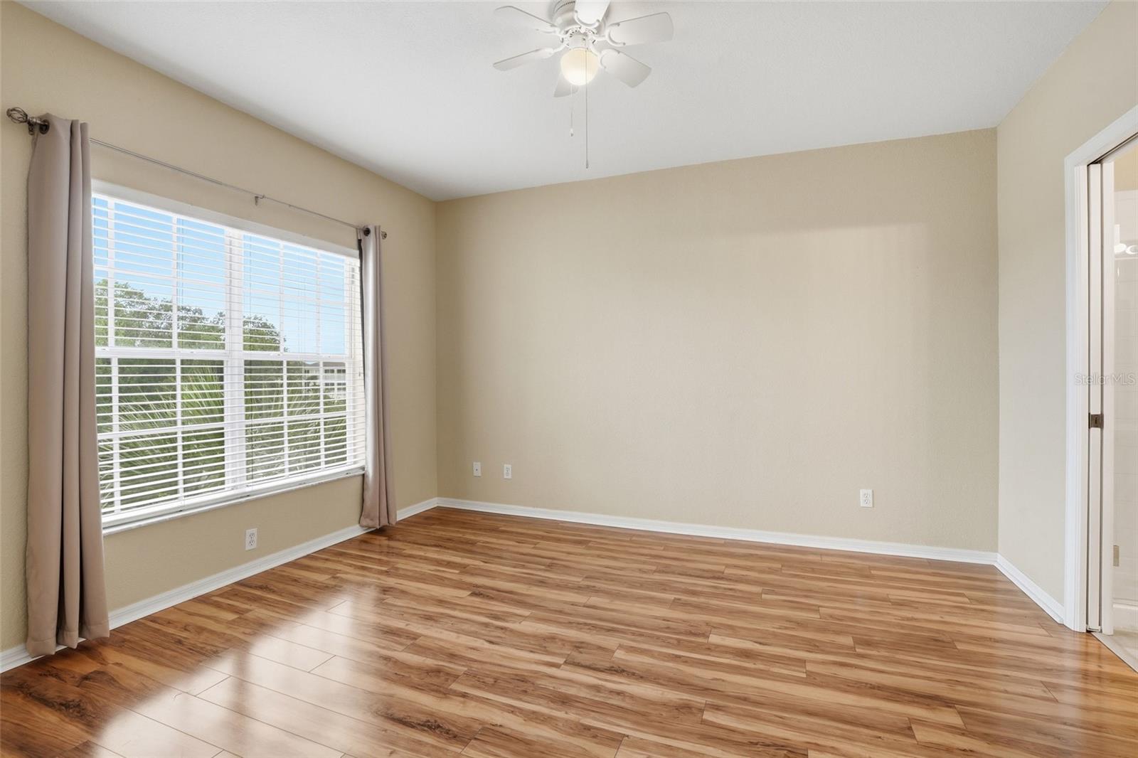 19355 Water Oak Dr #303 Property Photo 13