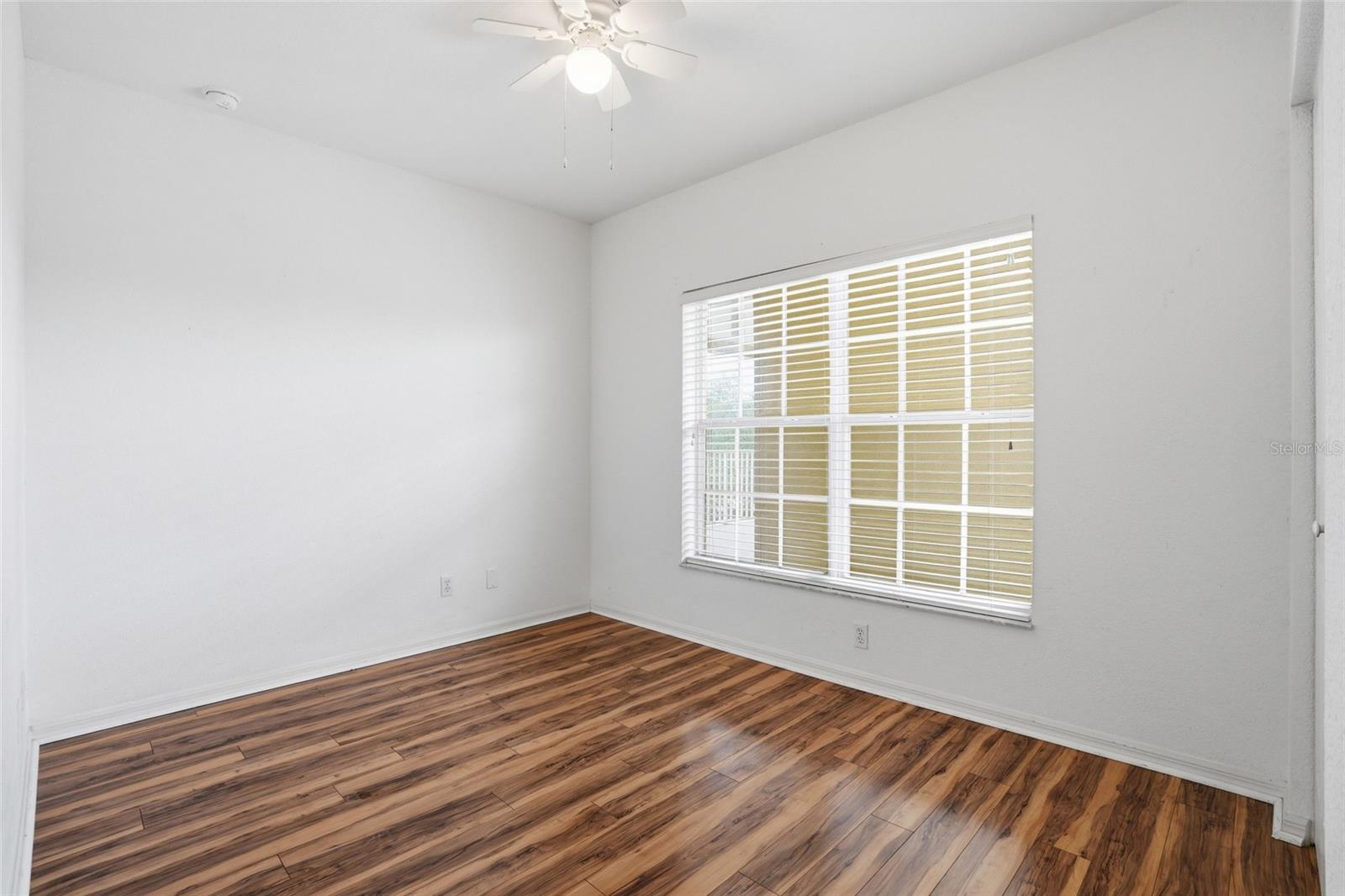 19355 Water Oak Dr #303 Property Photo 17