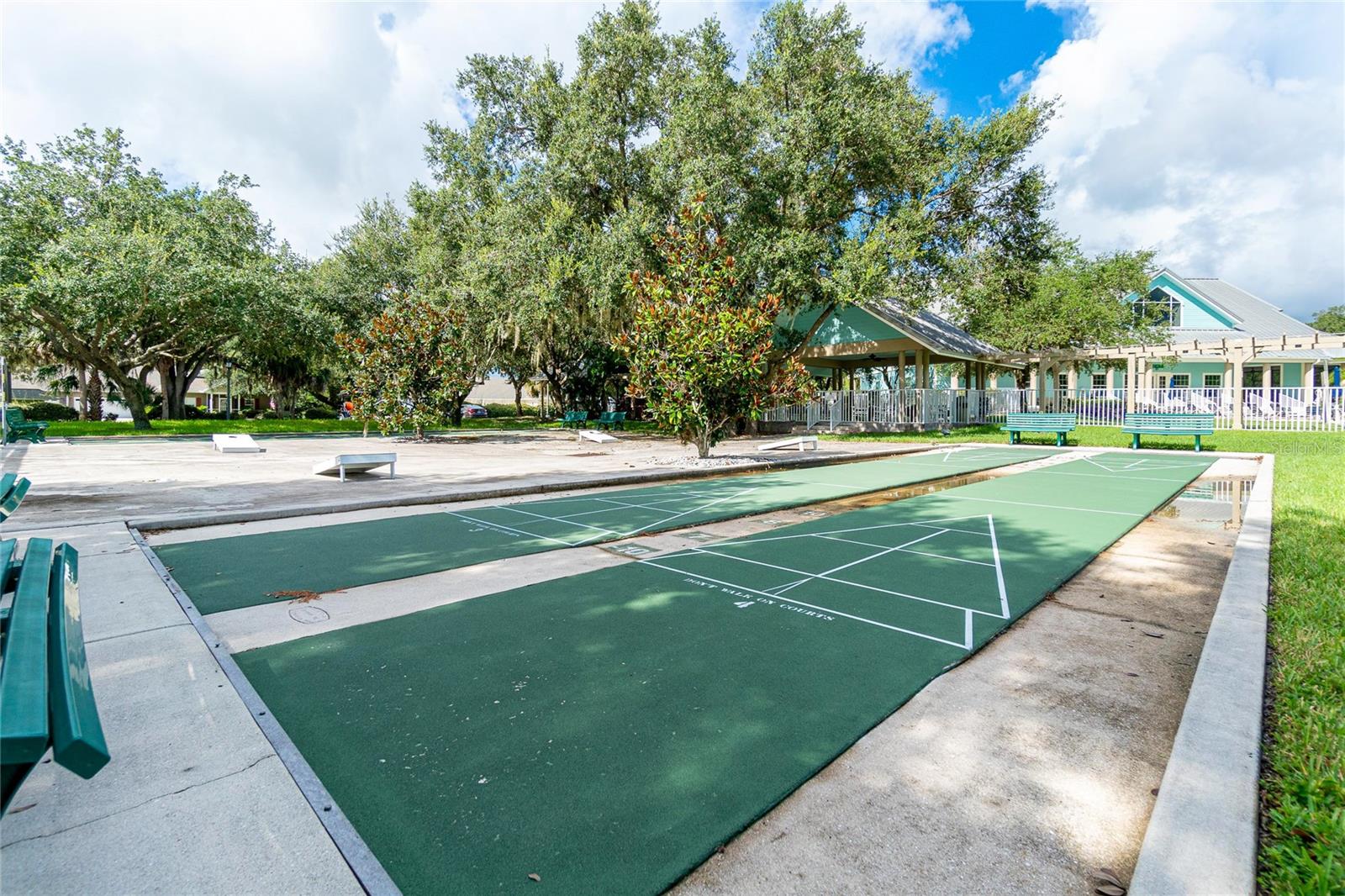 19355 Water Oak Dr #303 Property Photo 40