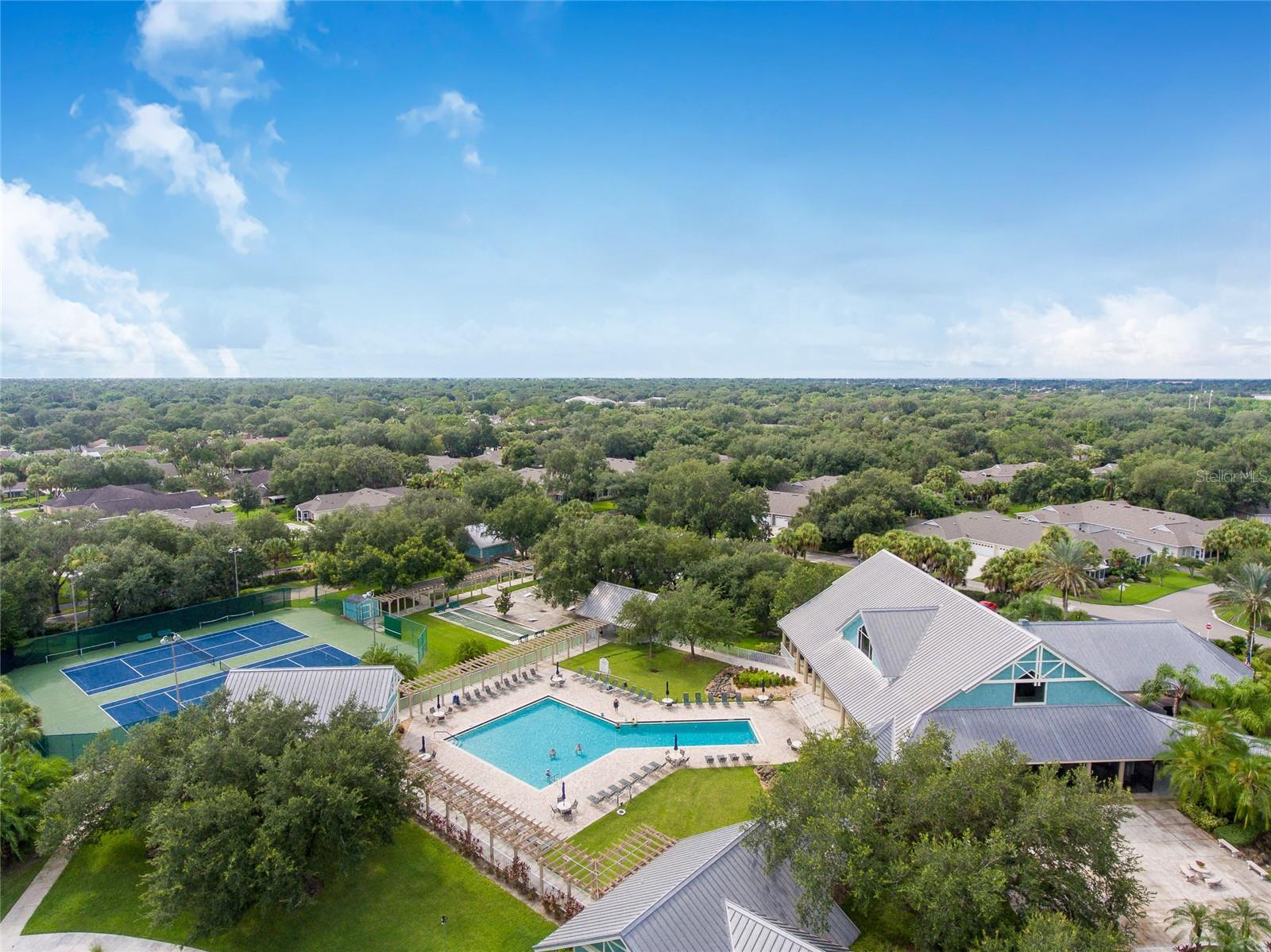 19355 Water Oak Dr #303 Property Photo 45
