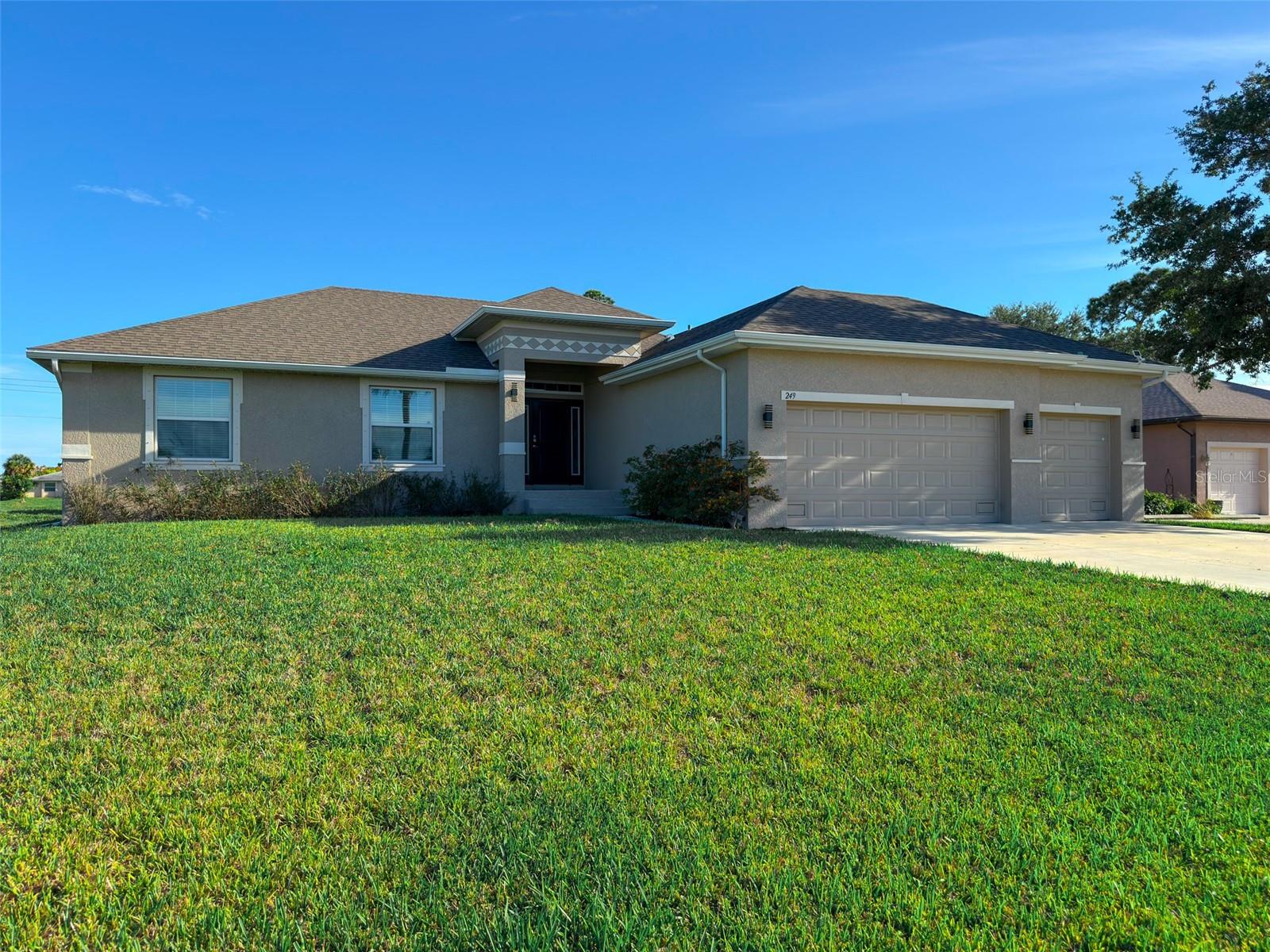 249 ROTONDA BLVD W Property Photo 1