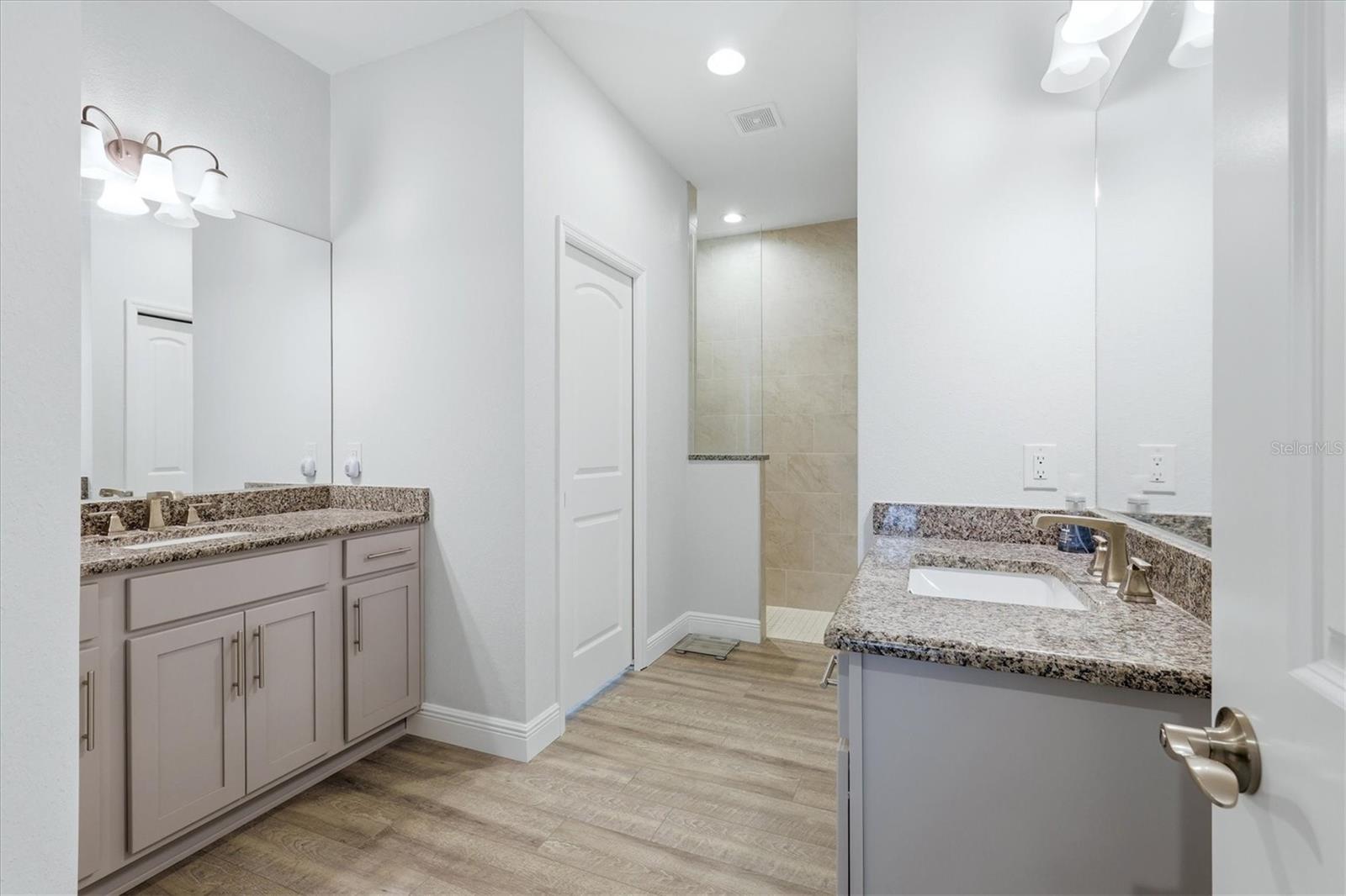 4746 Globe Ter Property Photo 9
