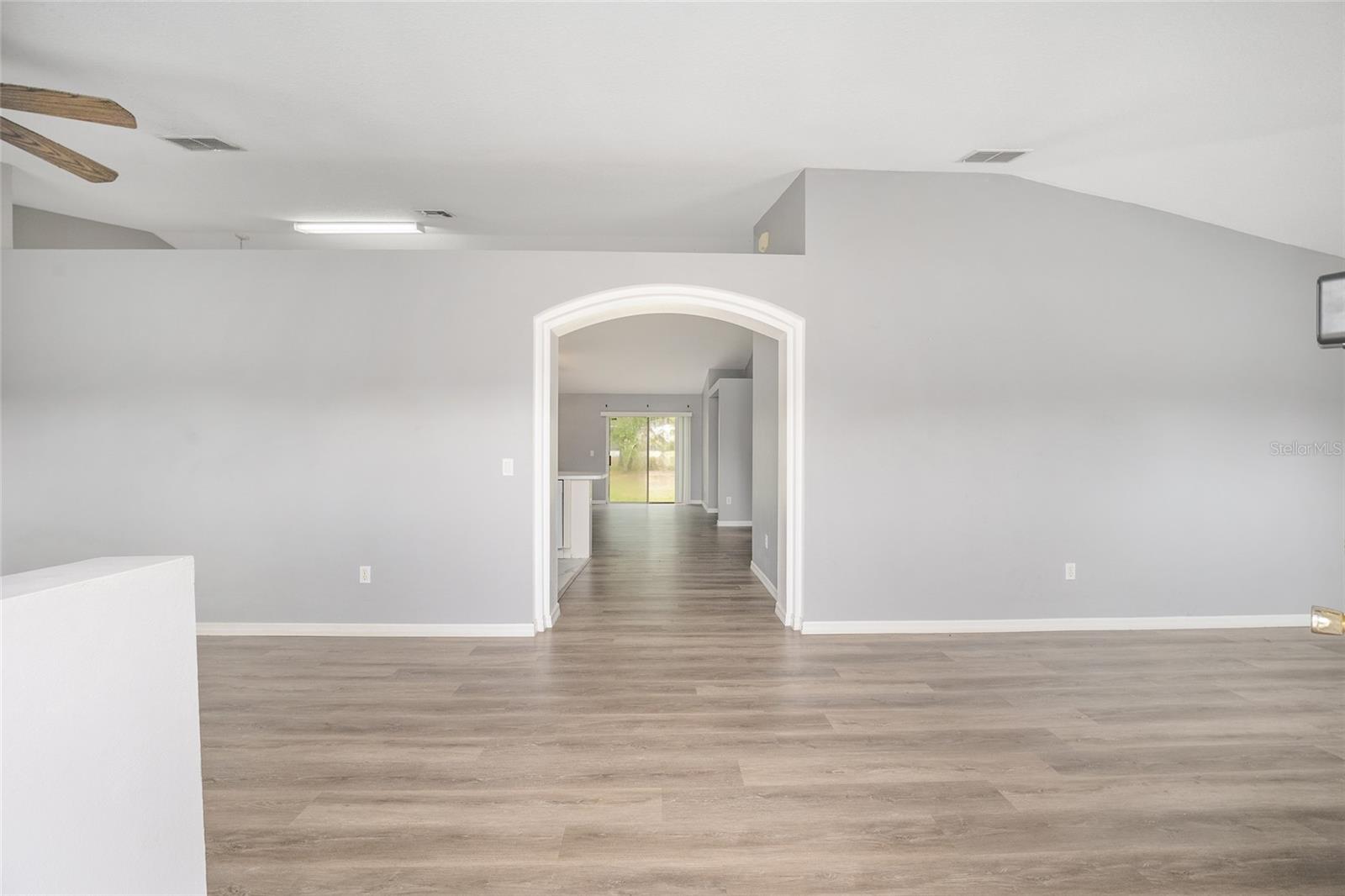 20 Pine Court Loop Property Photo 2