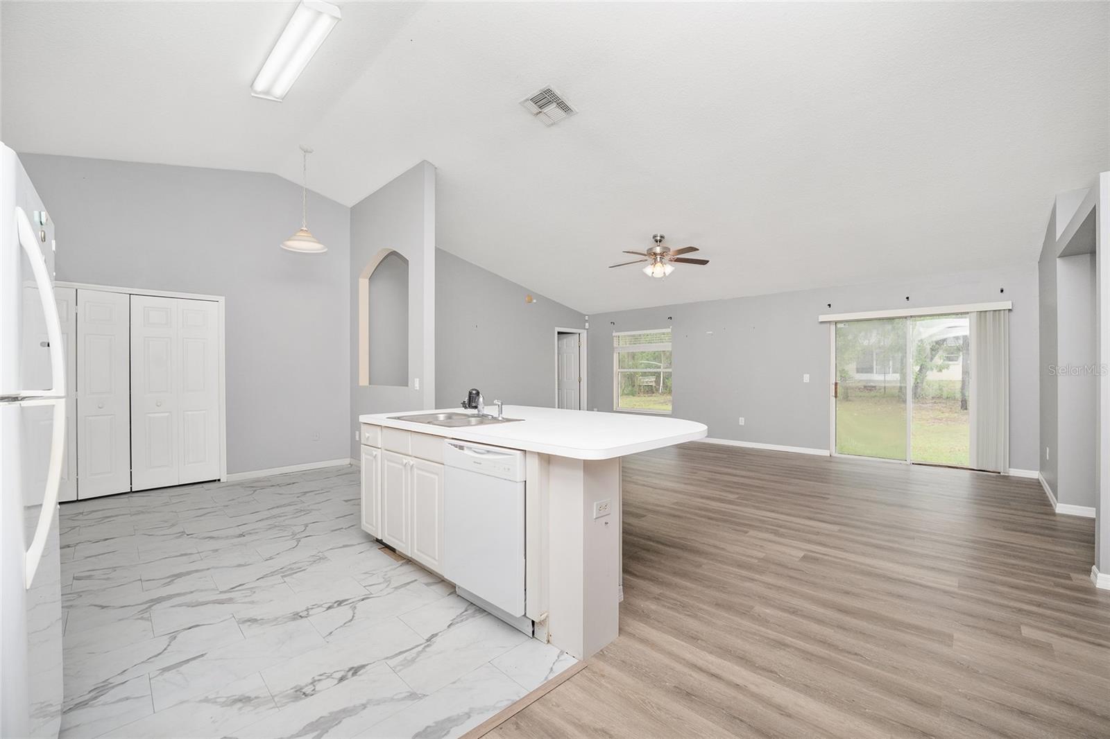 20 Pine Court Loop Property Photo 10