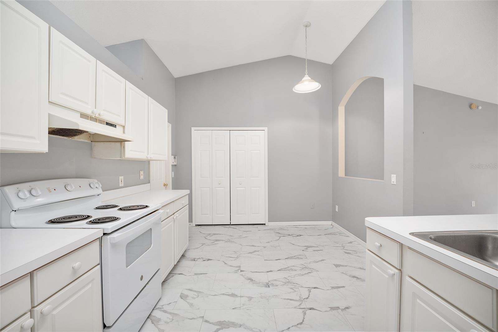 20 Pine Court Loop Property Photo 12