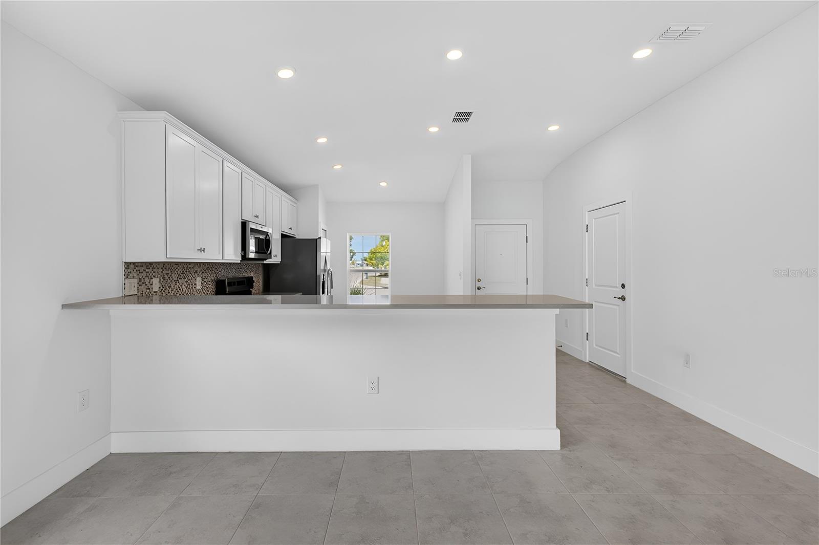 573 Rose Apple Cir Property Photo 15