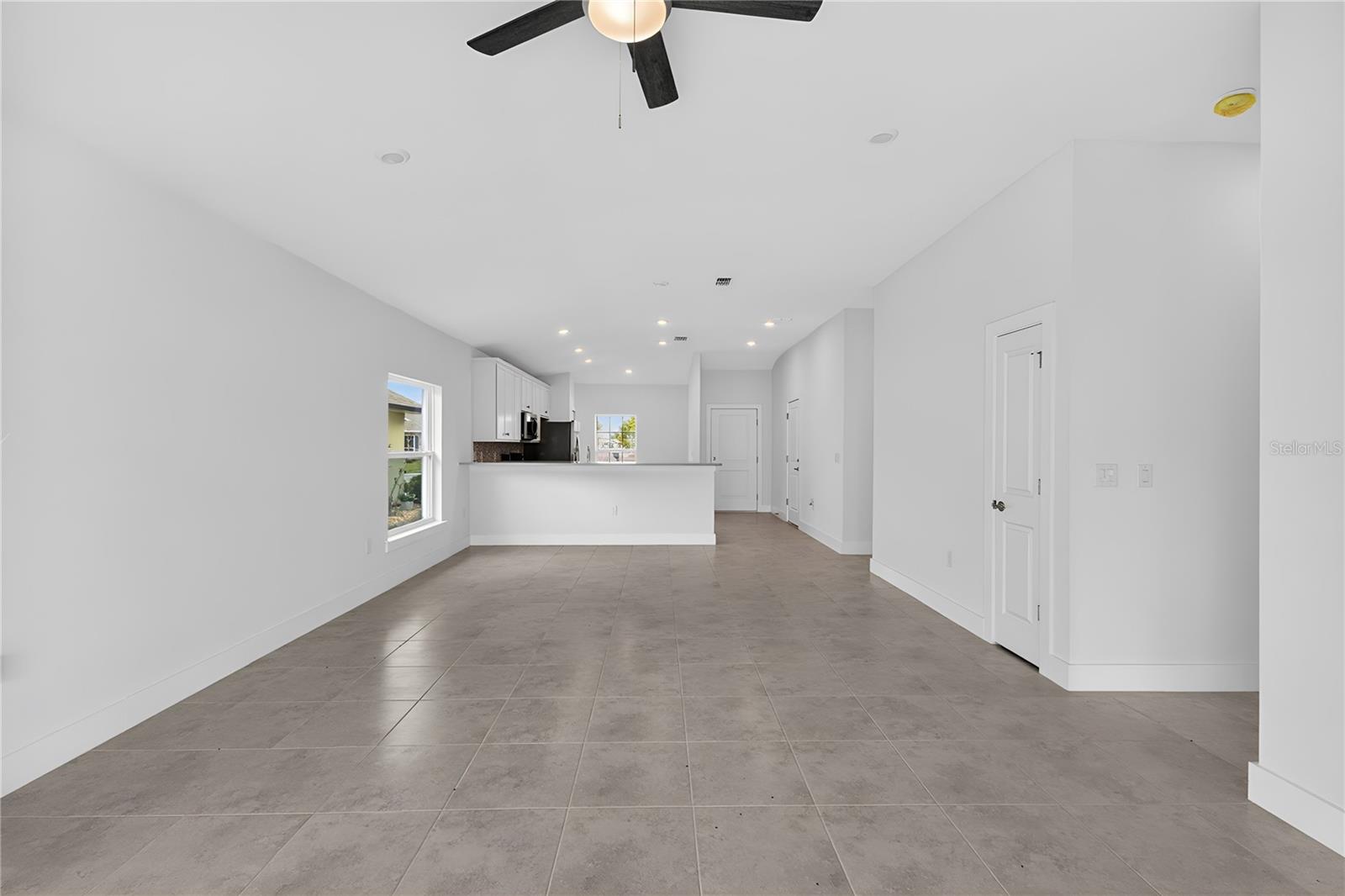 573 Rose Apple Cir Property Photo 17