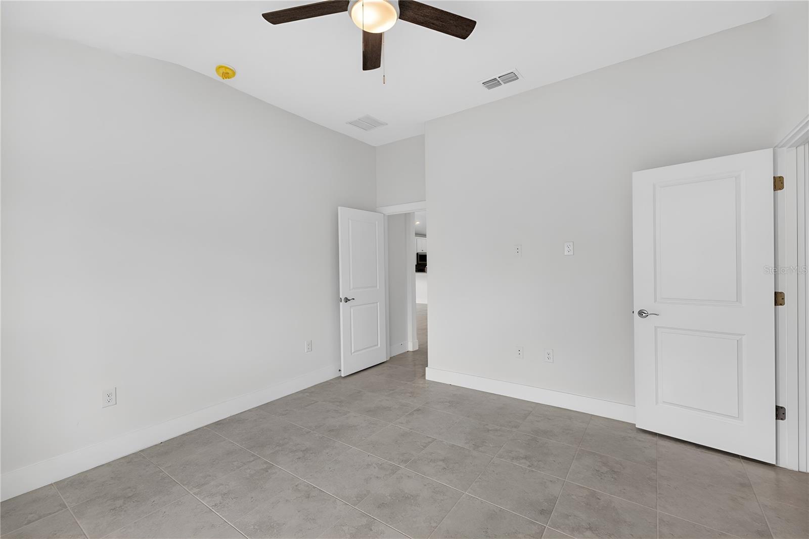 573 Rose Apple Cir Property Photo 22