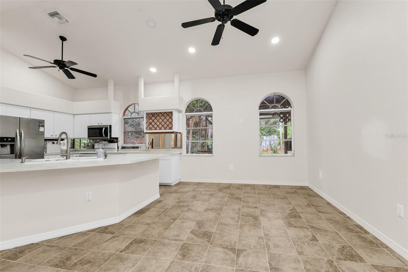 4056 Gingold St Property Photo 21