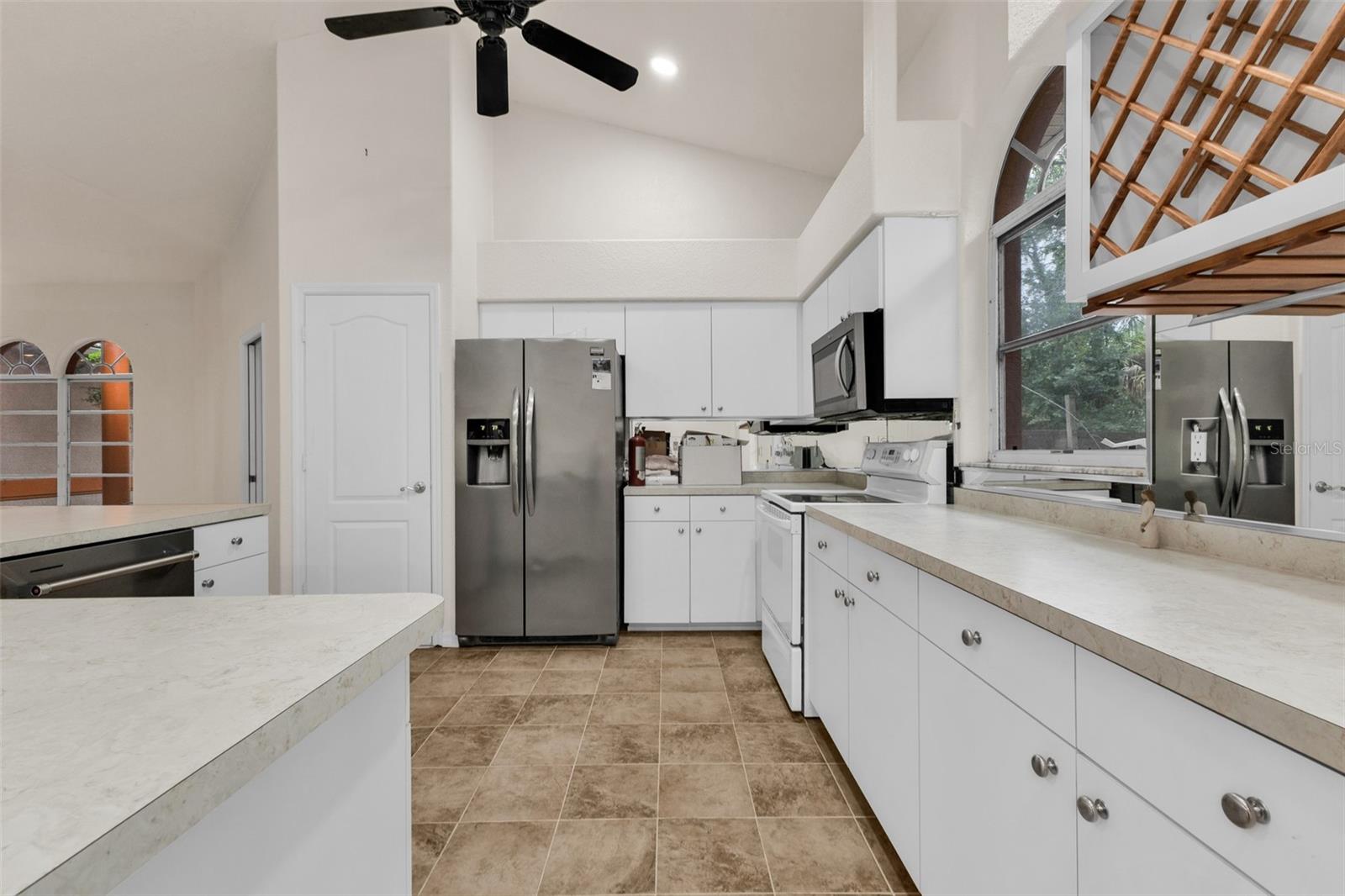 4056 Gingold St Property Photo 25