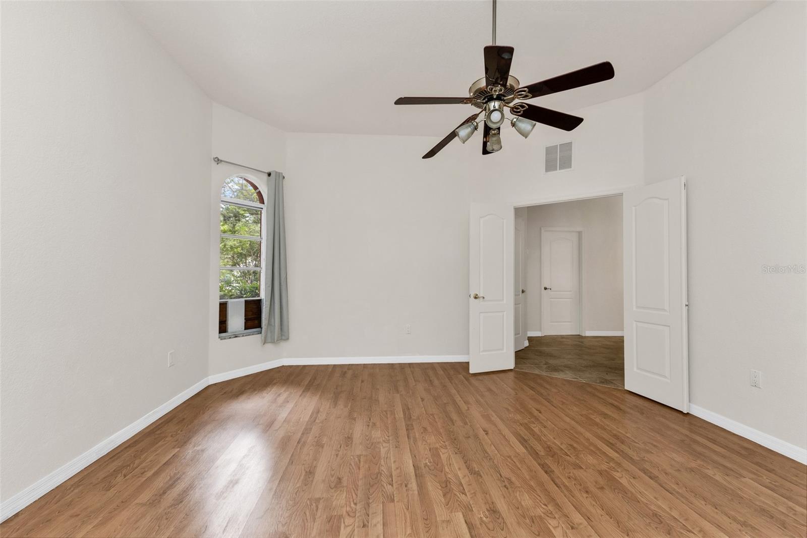 4056 Gingold St Property Photo 27