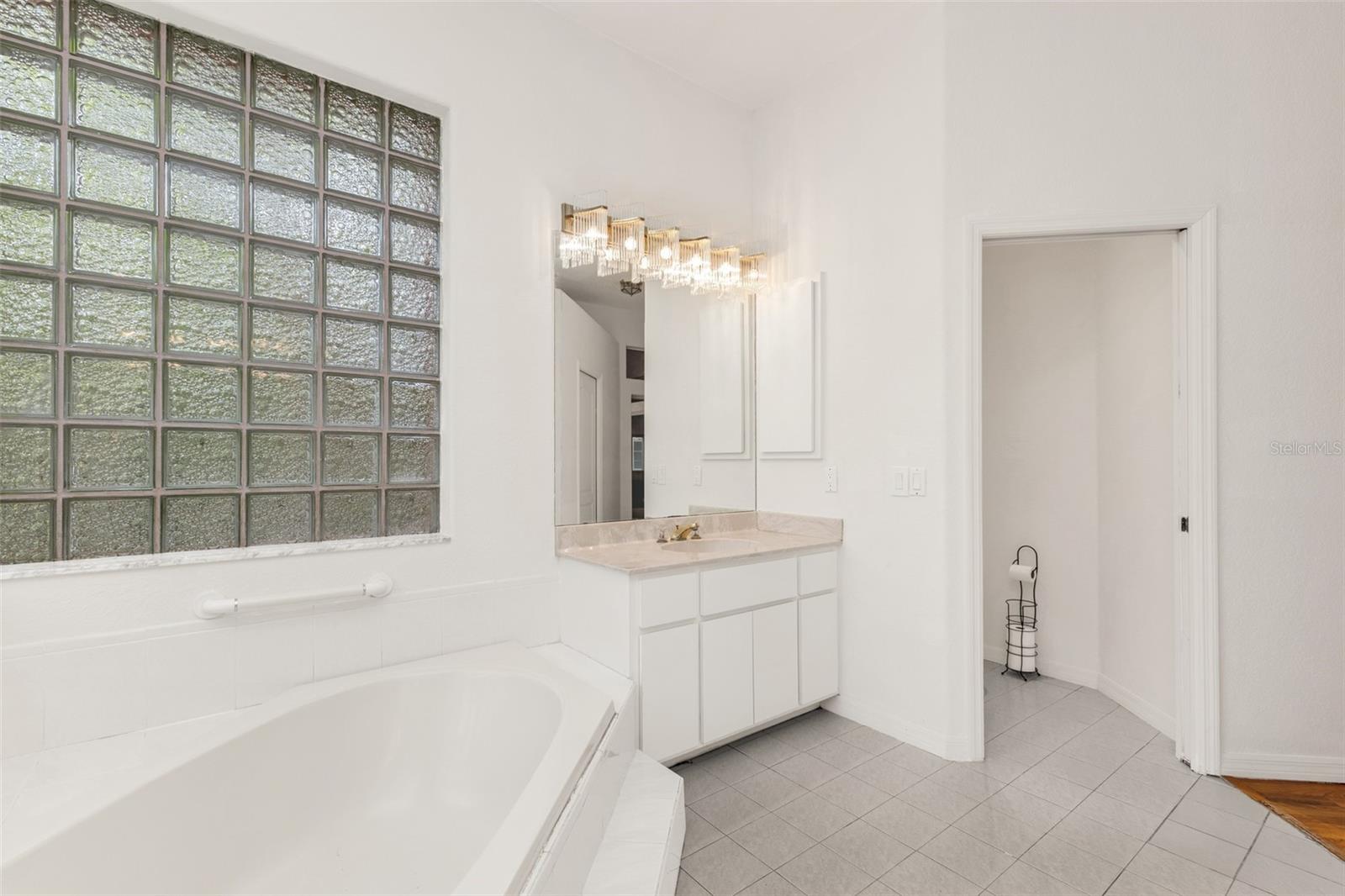 4056 Gingold St Property Photo 31