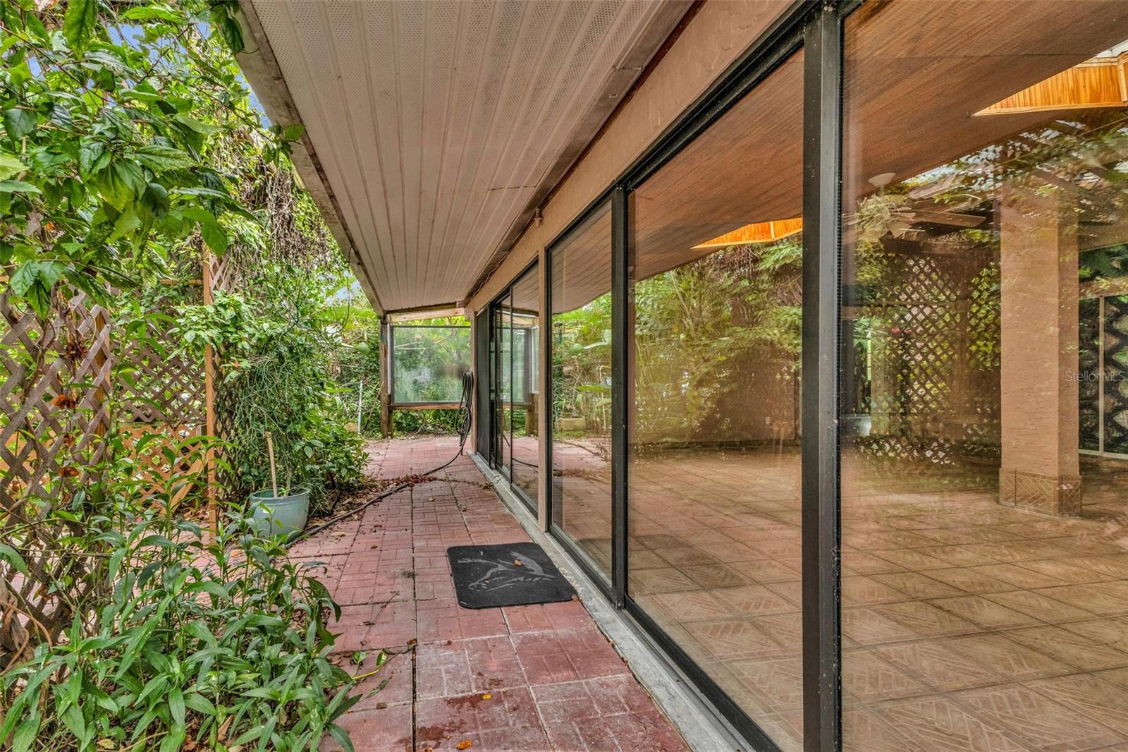 4056 Gingold St Property Photo 50