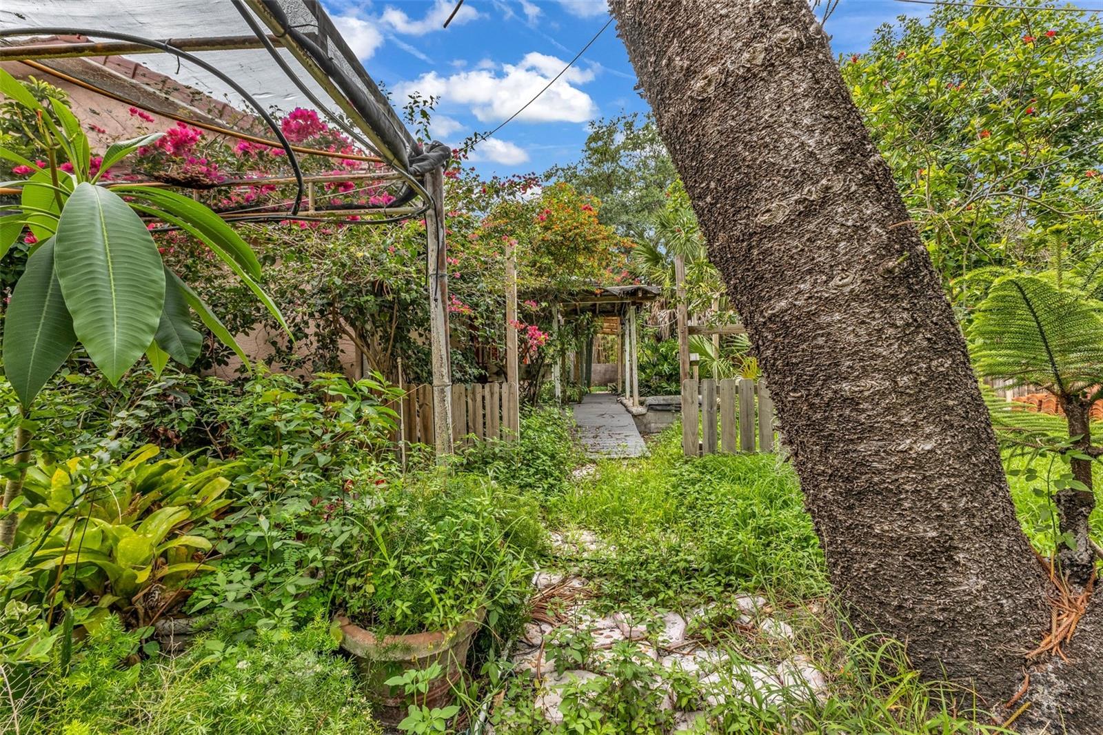 4056 Gingold St Property Photo 60