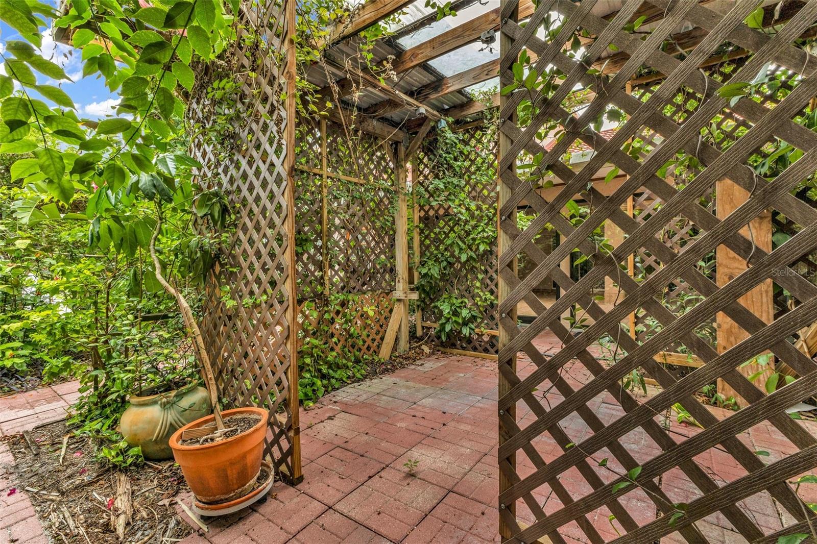 4056 Gingold St Property Photo 66