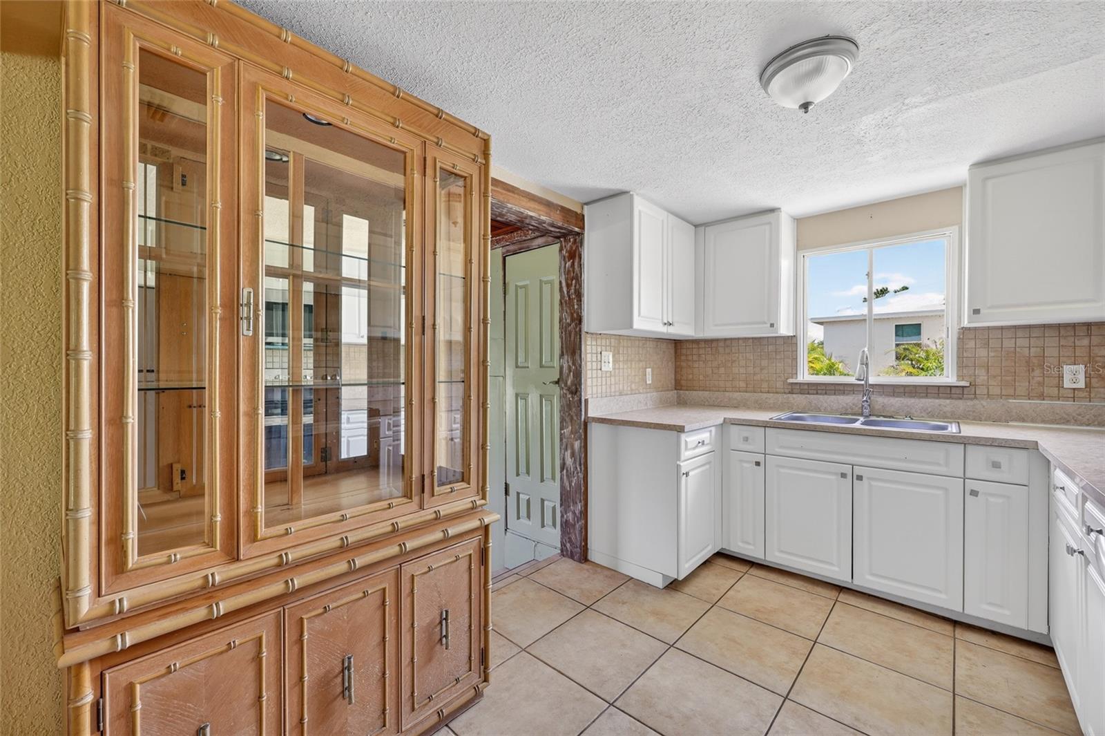 1411 Coral Ridge Dr Property Photo 8