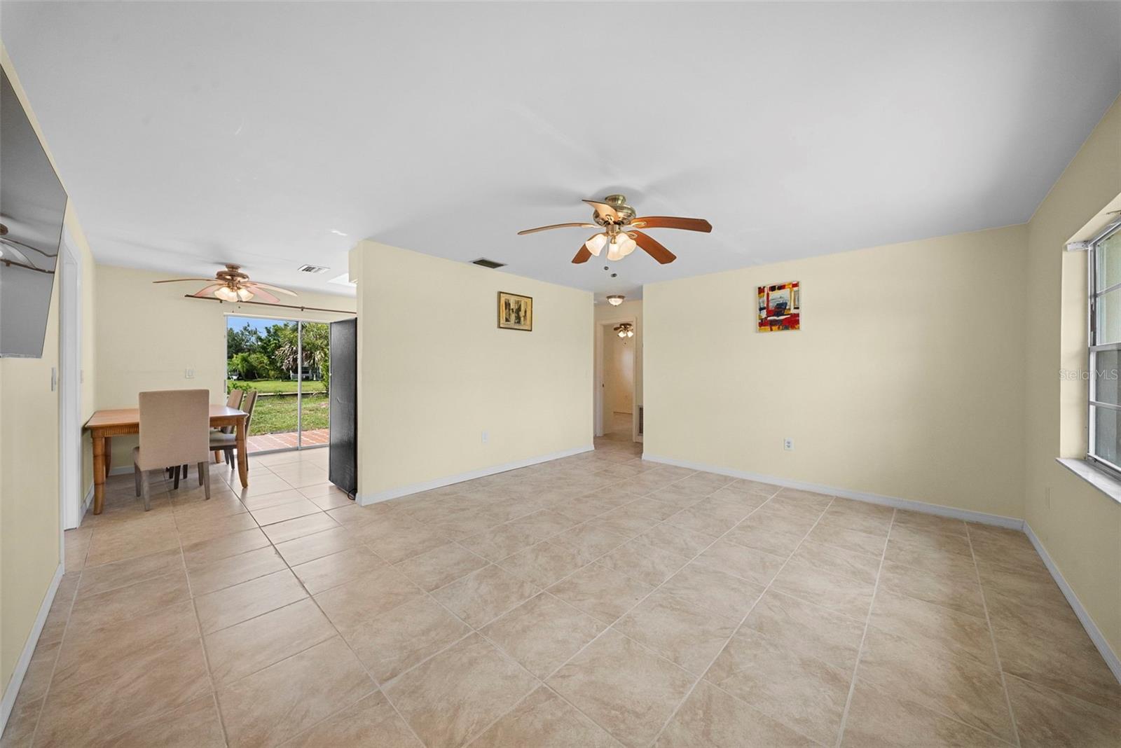 154 Danforth Dr Property Photo 2
