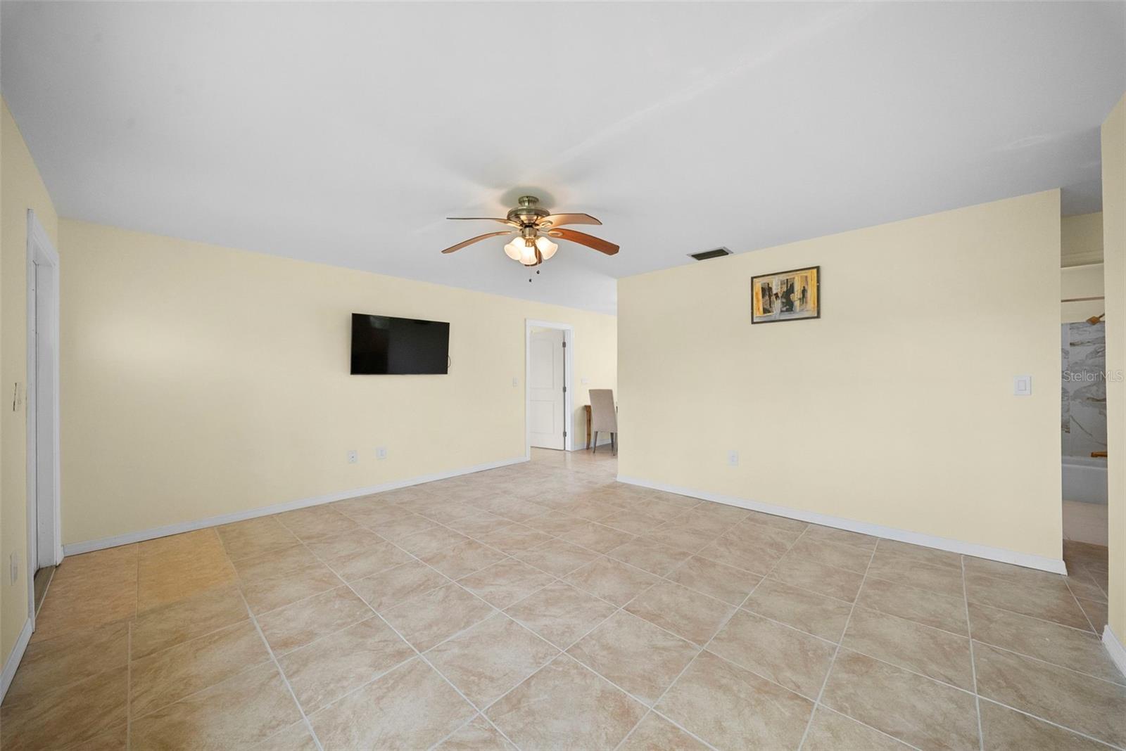 154 Danforth Dr Property Photo 3