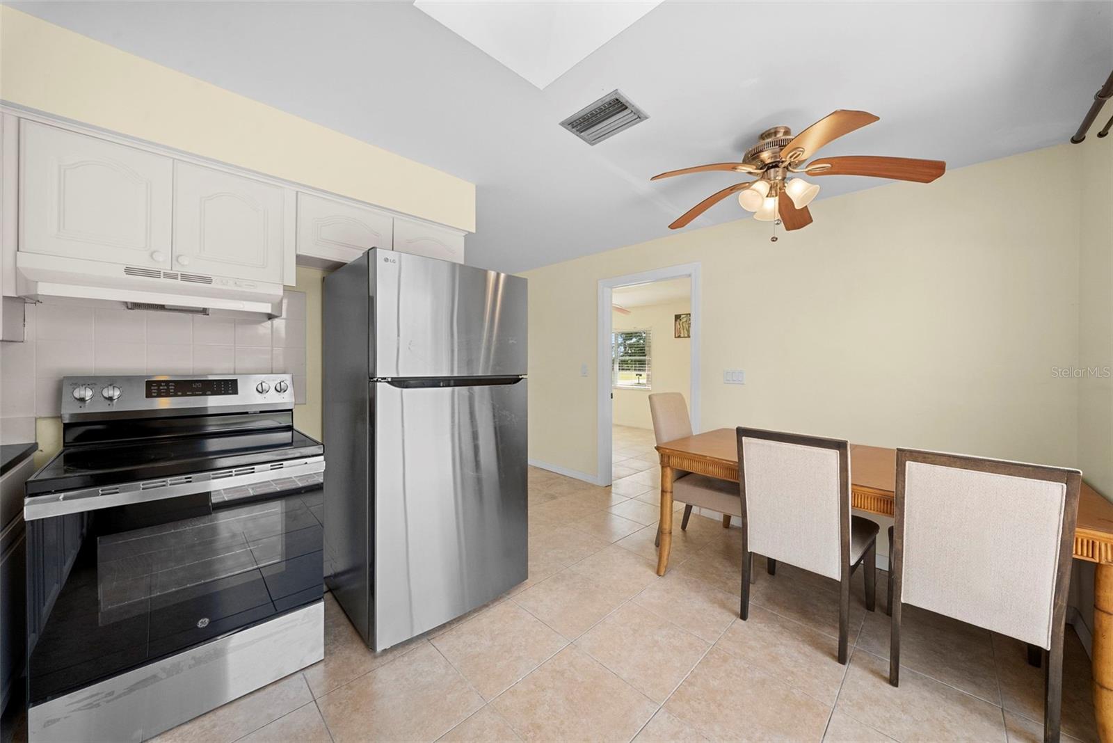 154 Danforth Dr Property Photo 8