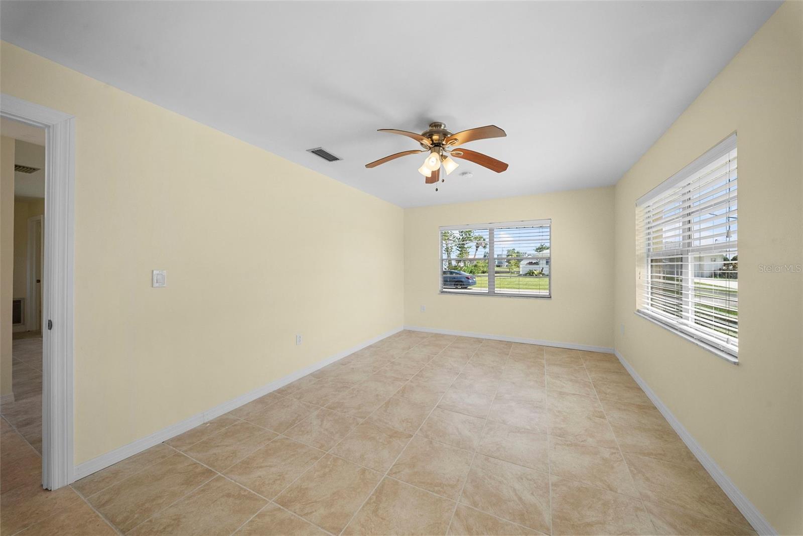 154 Danforth Dr Property Photo 16