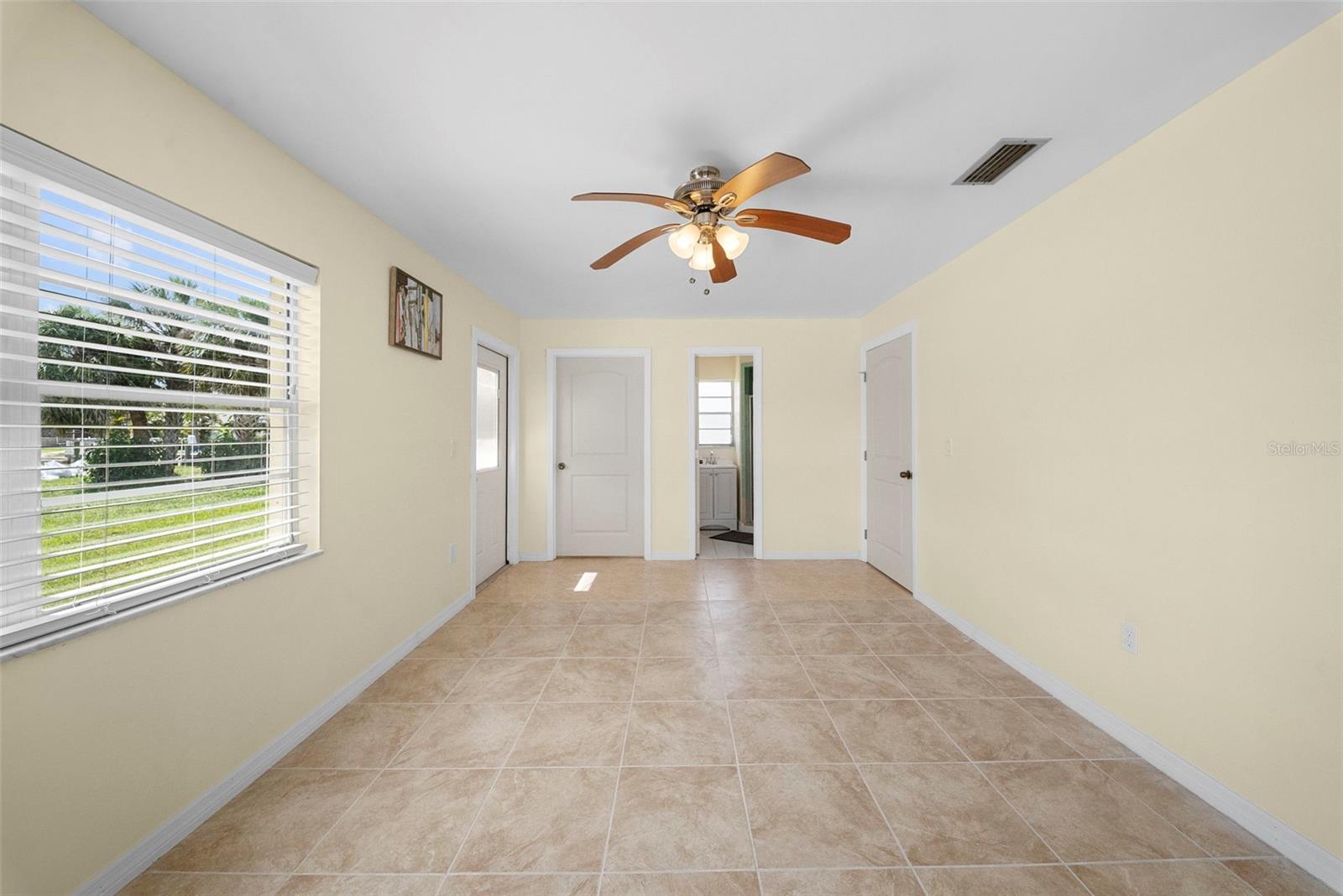 154 Danforth Dr Property Photo 17