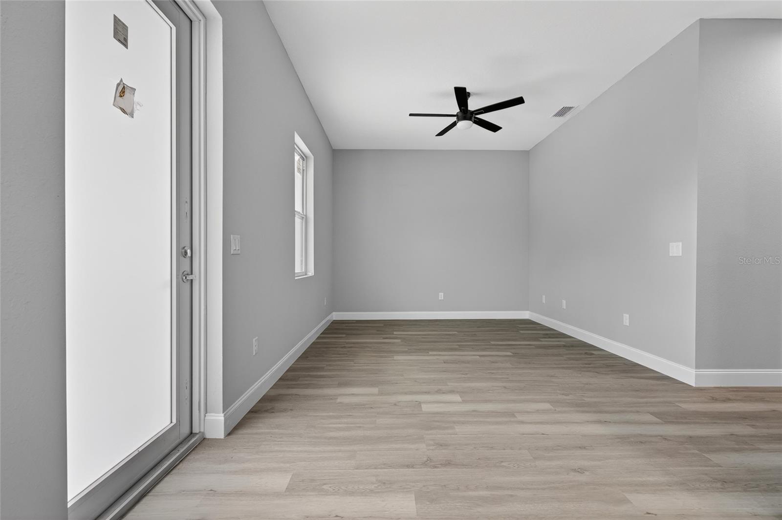 369 Avella St Property Photo 3
