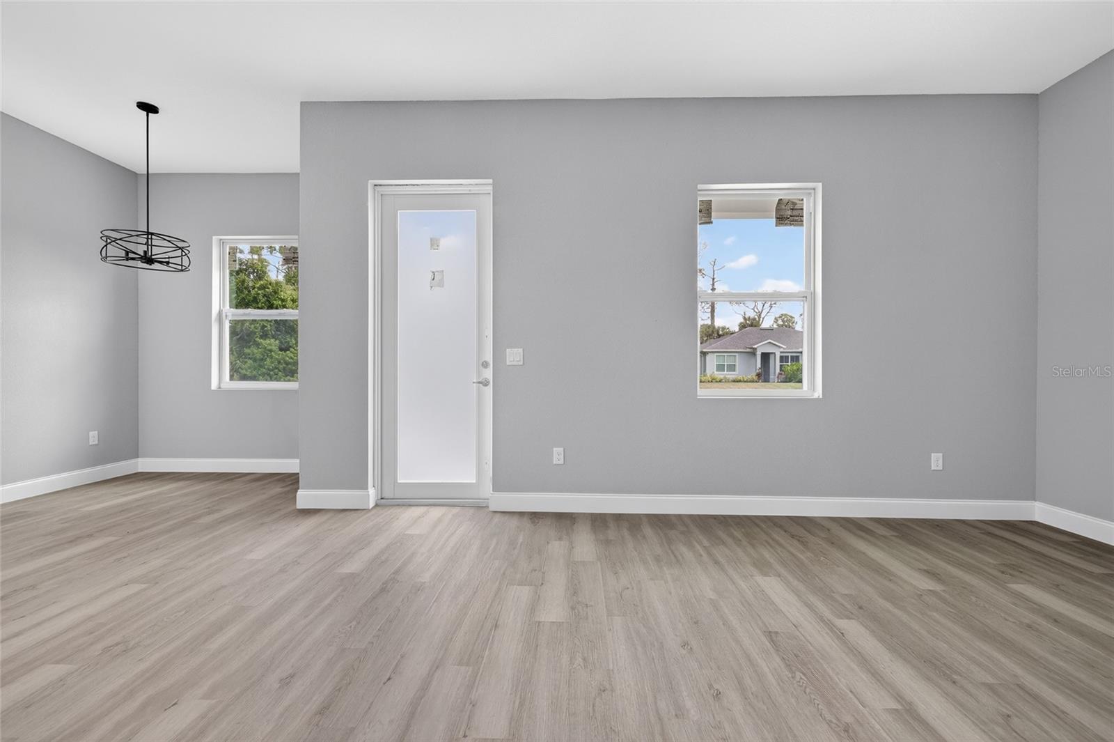 369 Avella St Property Photo 4
