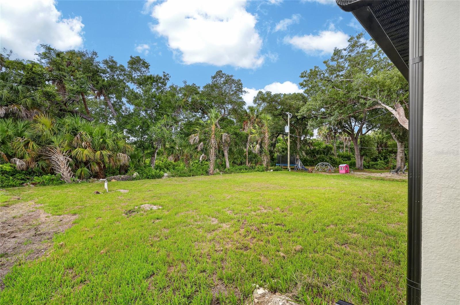 369 Avella St Property Photo 23