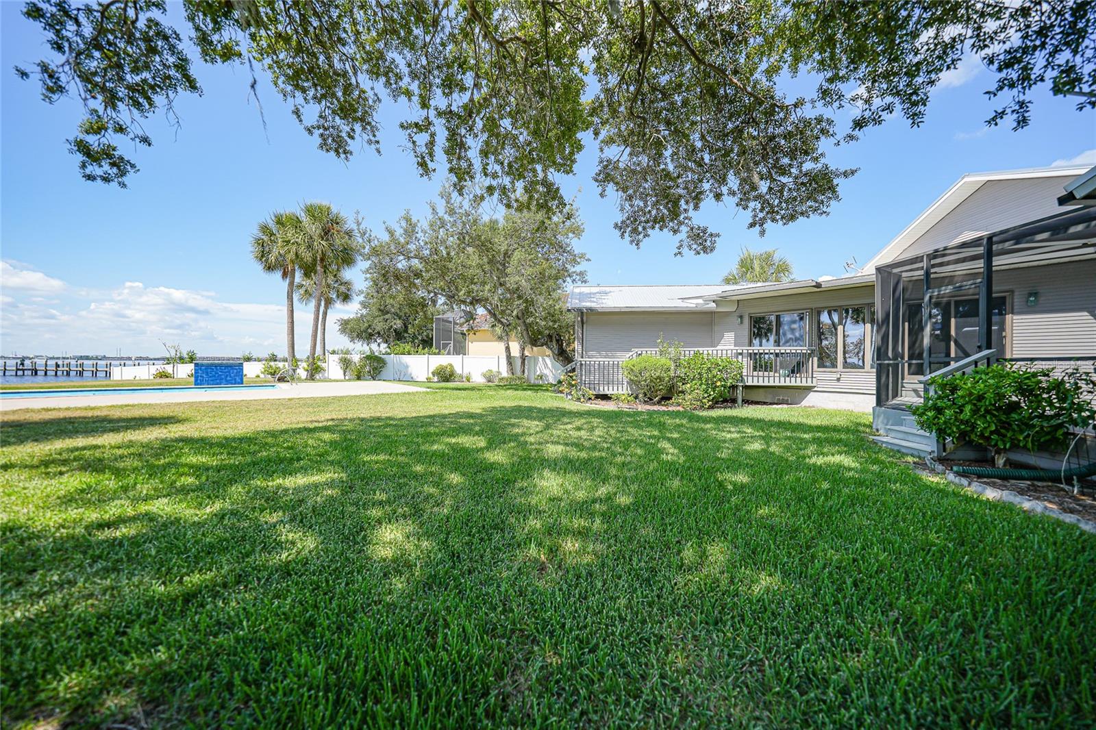 4460 Northshore Dr Property Photo 10