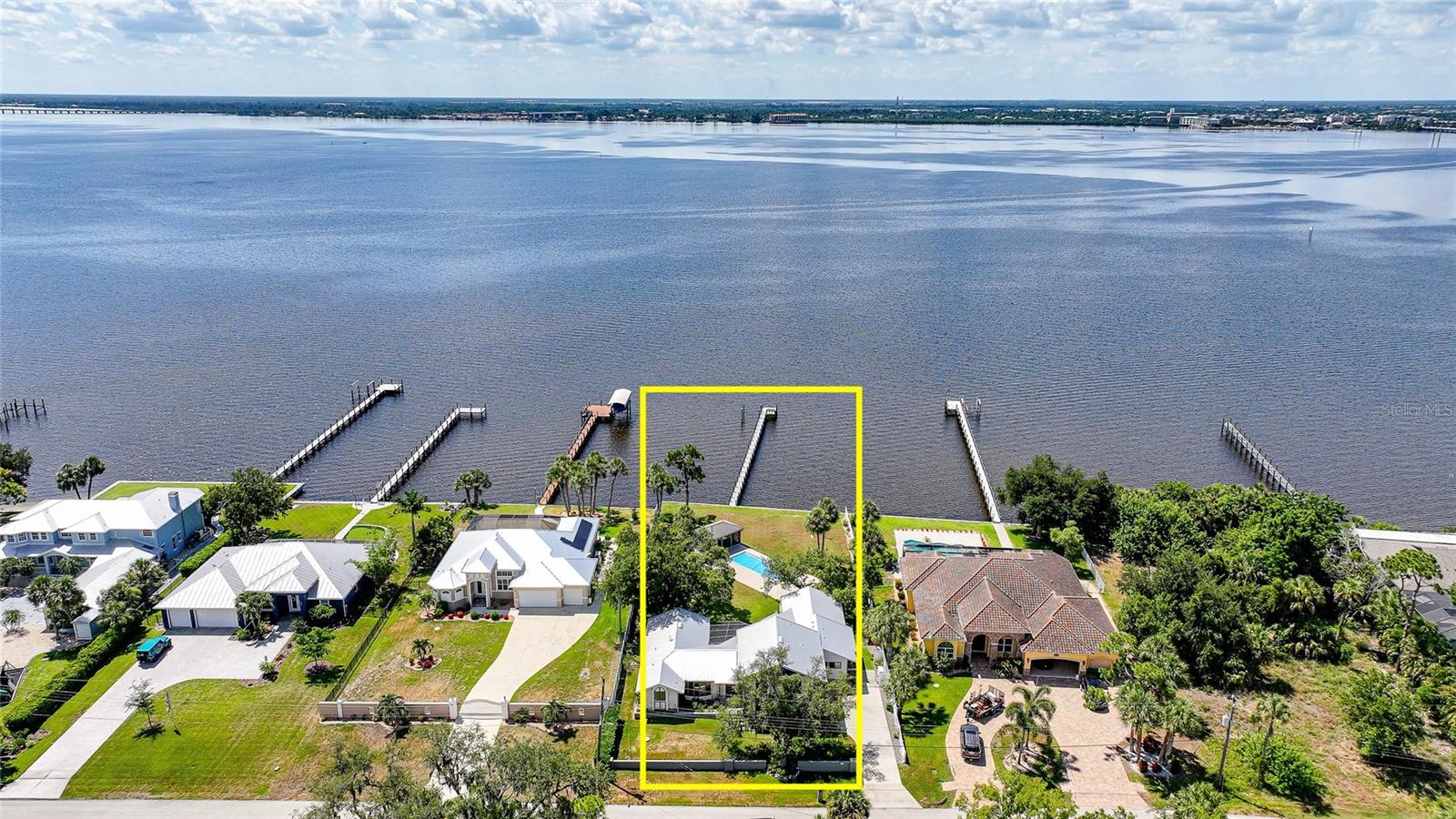 4460 Northshore Dr Property Photo 28